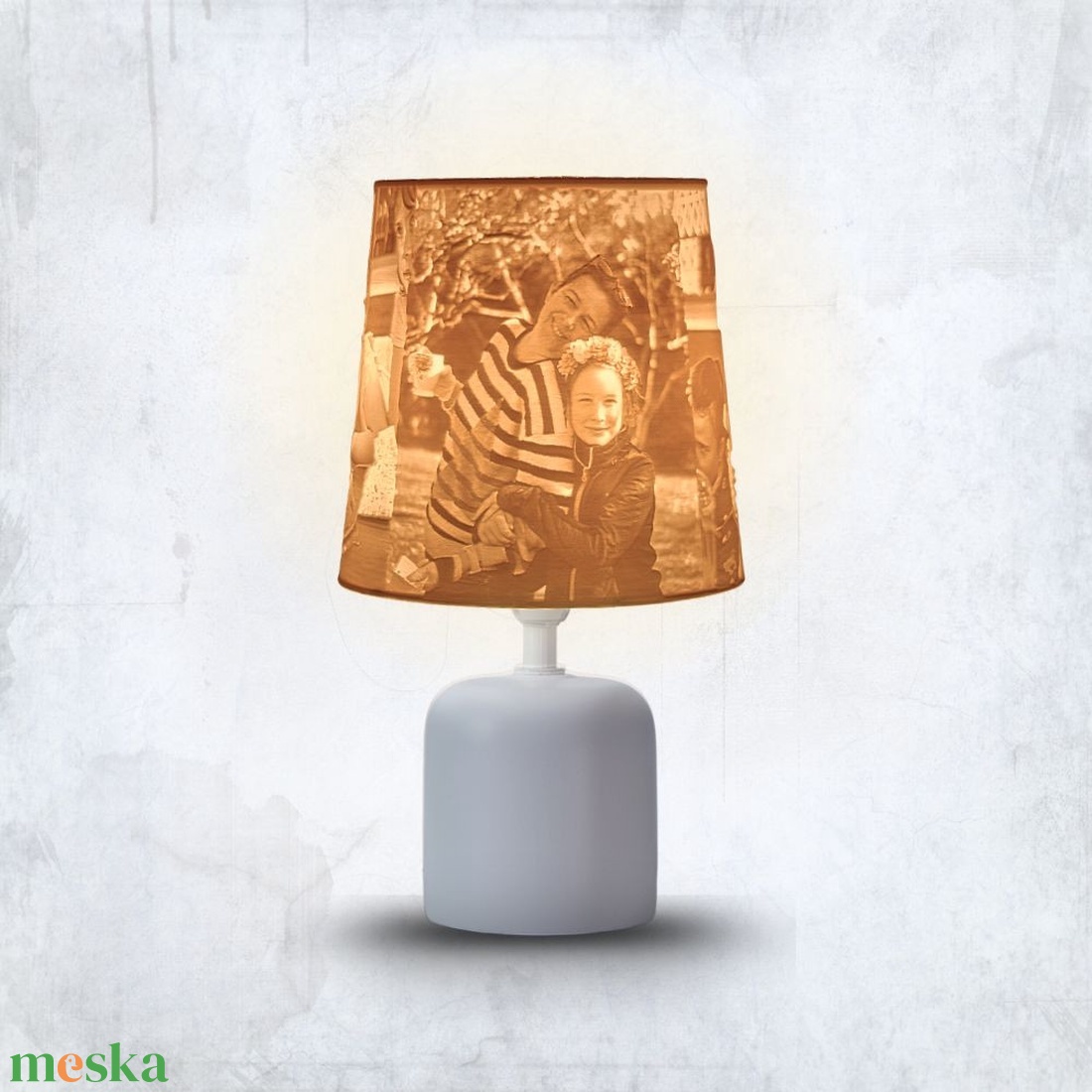 Daphni egyedi fényképes lámpa - Klasszikus - otthon & életmód - lámpa - asztali lámpa - Meska.hu