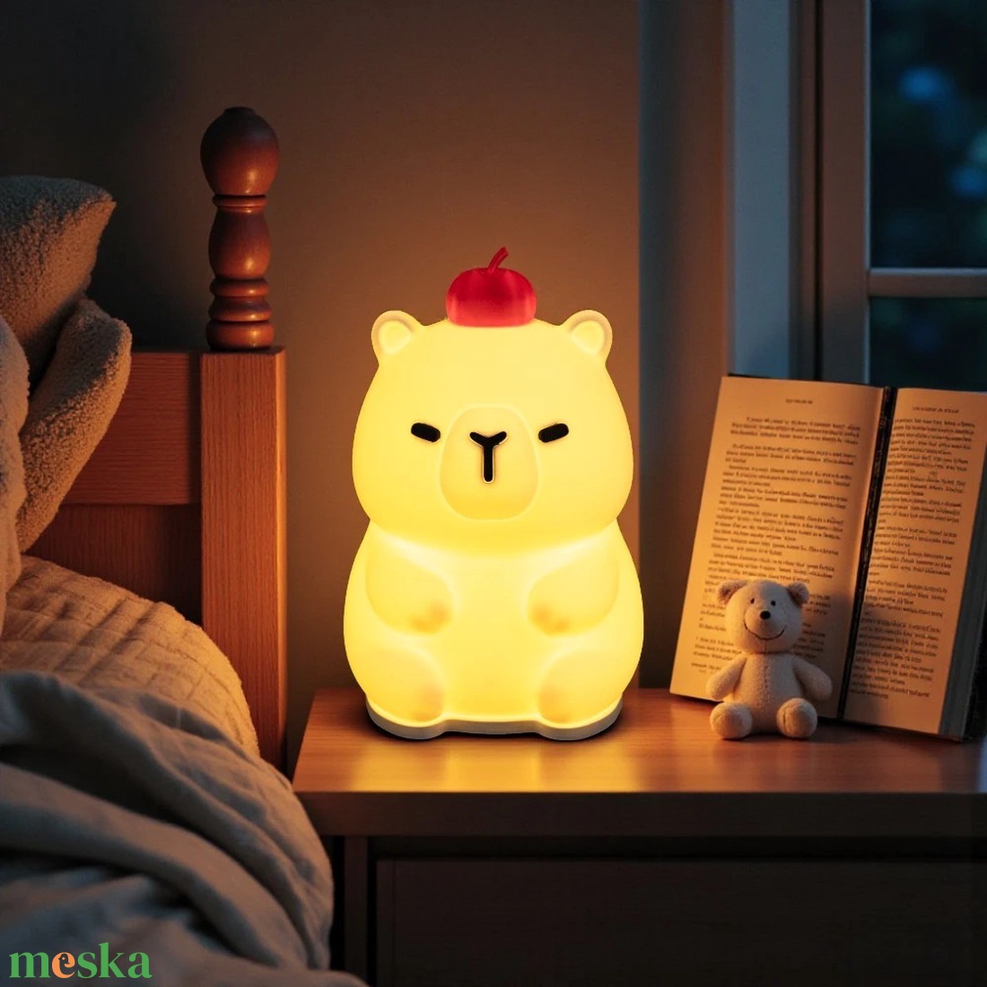 Békés kapibara hangulatlámpa almával a fején - baba - mama - babaszoba dekoráció - éjszakai fény - Meska.hu