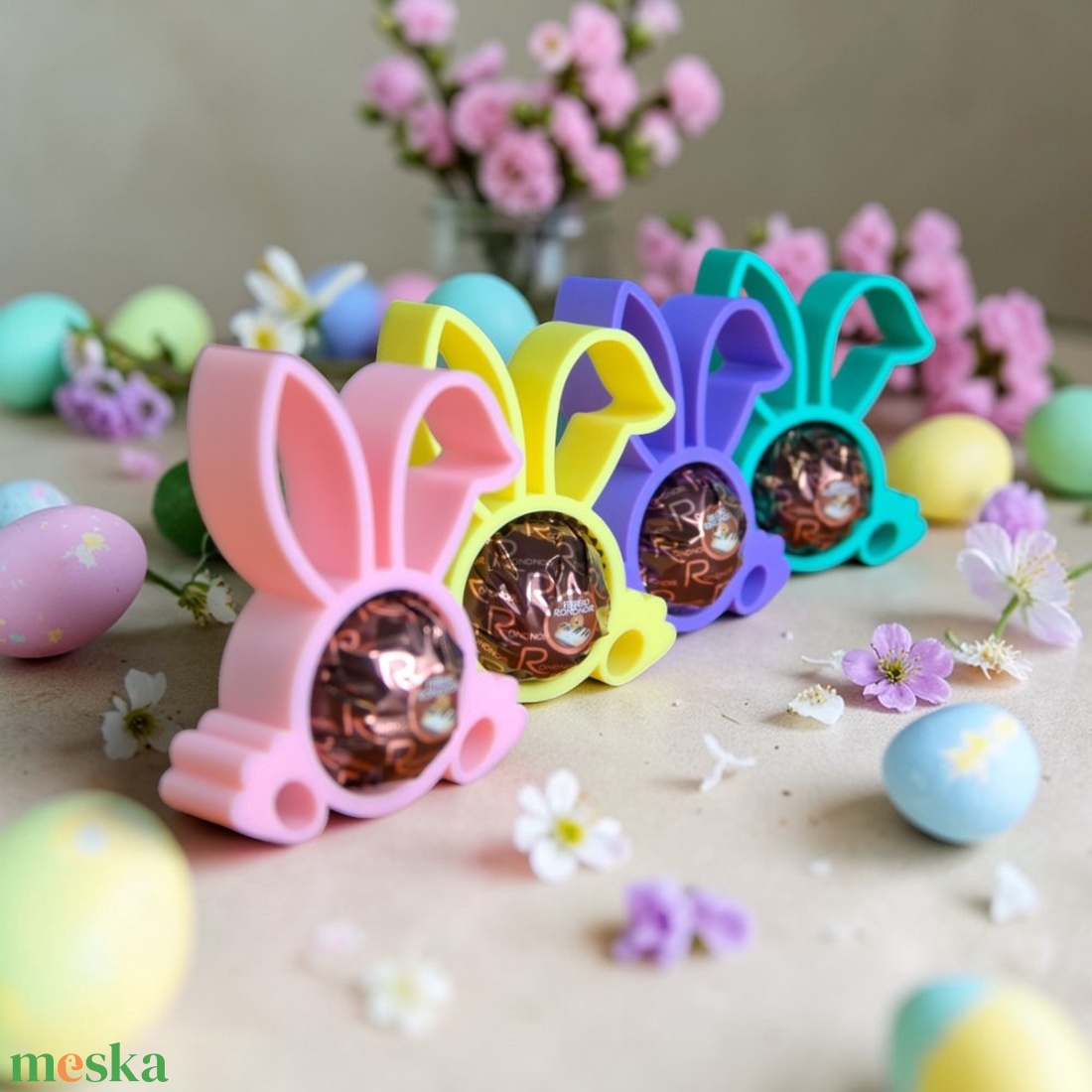 Hajlított fülű nyuszis Ferrero csokoládé tartó apró tavaszi figyelmességként - Rózsaszín - ünnepi díszek, dekorációk - húsvéti díszek és dekorációk - húsvéti tojástartó - Meska.hu