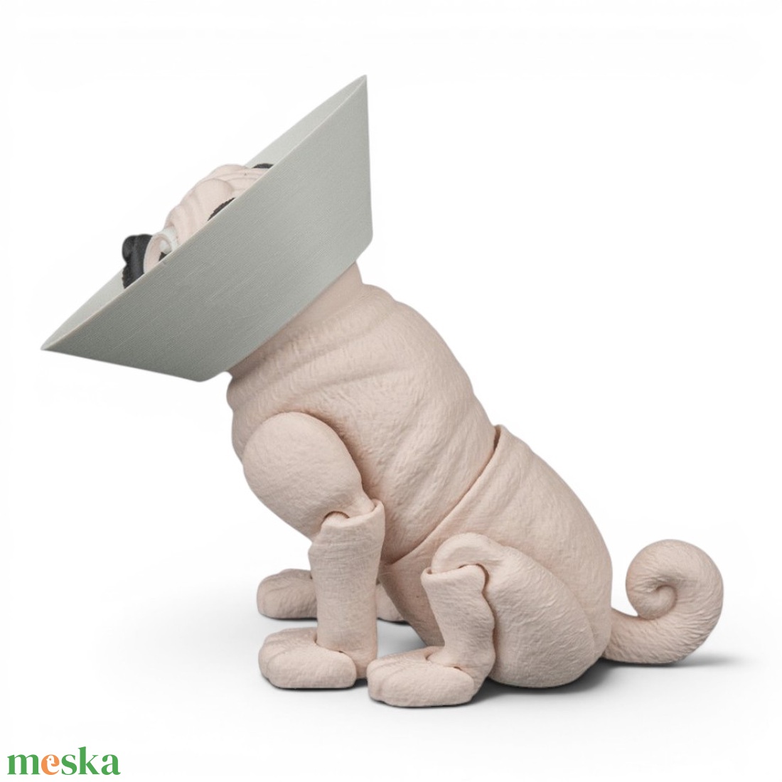 Peanut, a játékos mopsz flexi figura mókás tölcsérgallérral - játék & sport - plüssállat & játékfigura - kutya - Meska.hu