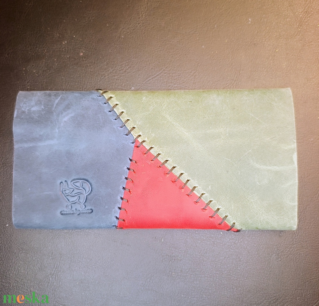 Patchwork bőr dohánytartó cigipapír zsebbel - táska & tok - pénztárca & más tok - dohánytasak & szütyő - Meska.hu Patchwork bőr dohánytartó cigipapír zsebbel - táska & tok - pénztárca & más tok - dohánytasak & szütyő - Meska.hu