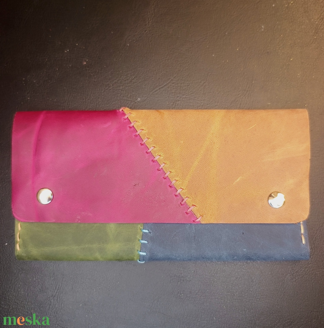 Bohm patchwork bőr dohánytartó cigipapír zsebbel - táska & tok - pénztárca & más tok - dohánytasak & szütyő - Meska.hu Bohm patchwork bőr dohánytartó cigipapír zsebbel - táska & tok - pénztárca & más tok - dohánytasak & szütyő - Meska.hu