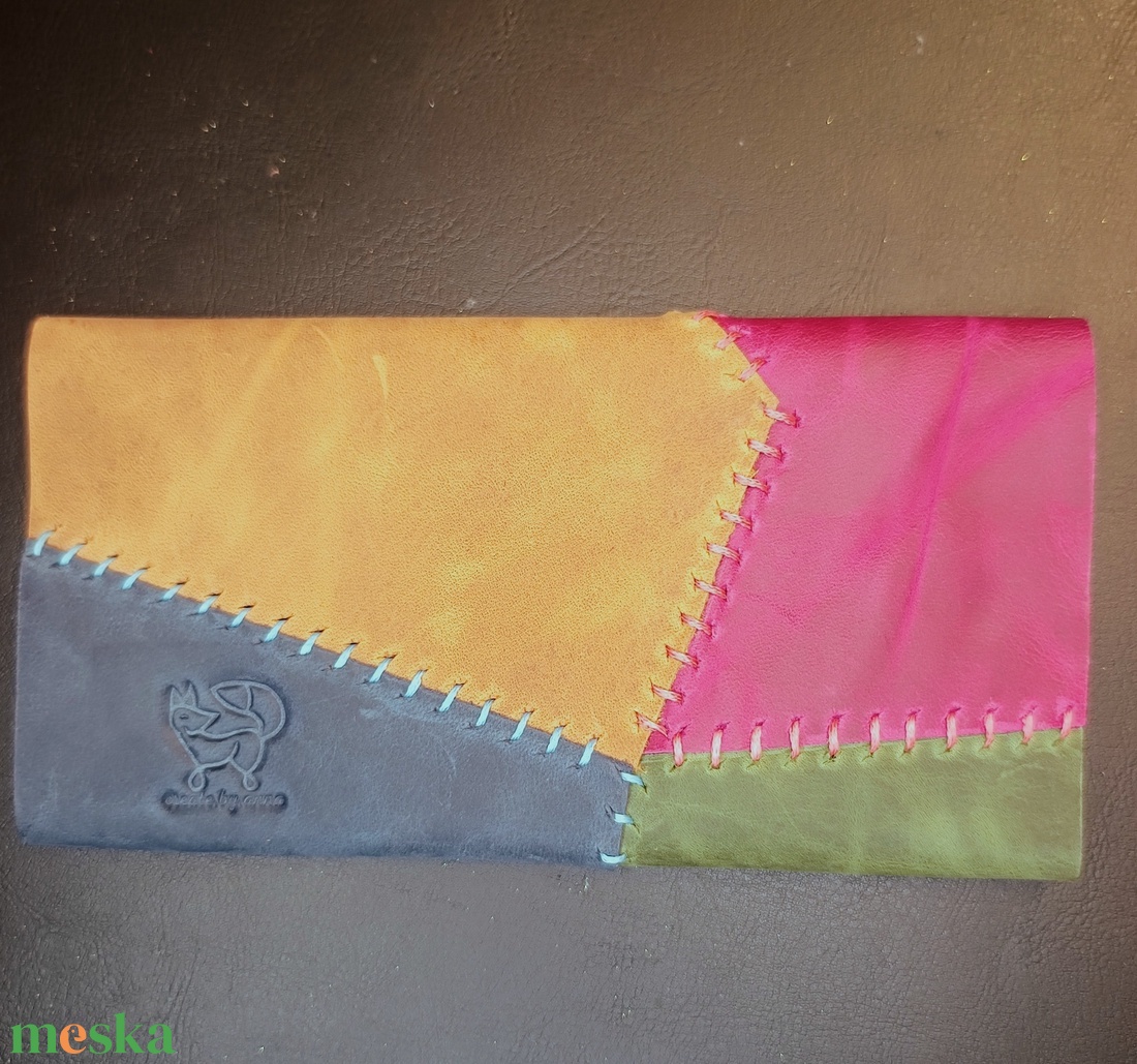 Bohm patchwork bőr dohánytartó cigipapír zsebbel - táska & tok - pénztárca & más tok - dohánytasak & szütyő - Meska.hu Bohm patchwork bőr dohánytartó cigipapír zsebbel - táska & tok - pénztárca & más tok - dohánytasak & szütyő - Meska.hu