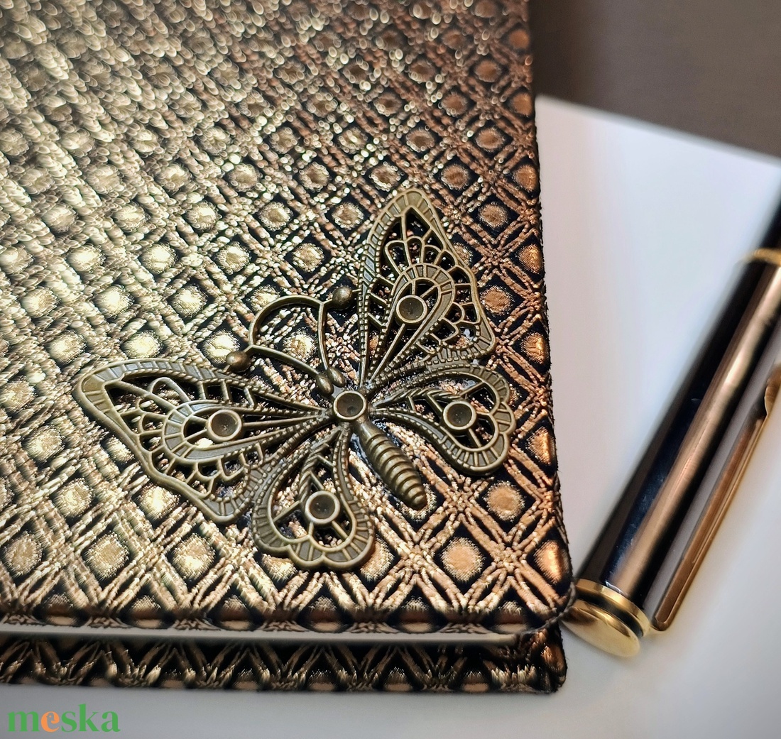 Egyedi bőrkötsű aranymintás napló - otthon & életmód - papír, írószer - jegyzetfüzet & napló - Meska.hu