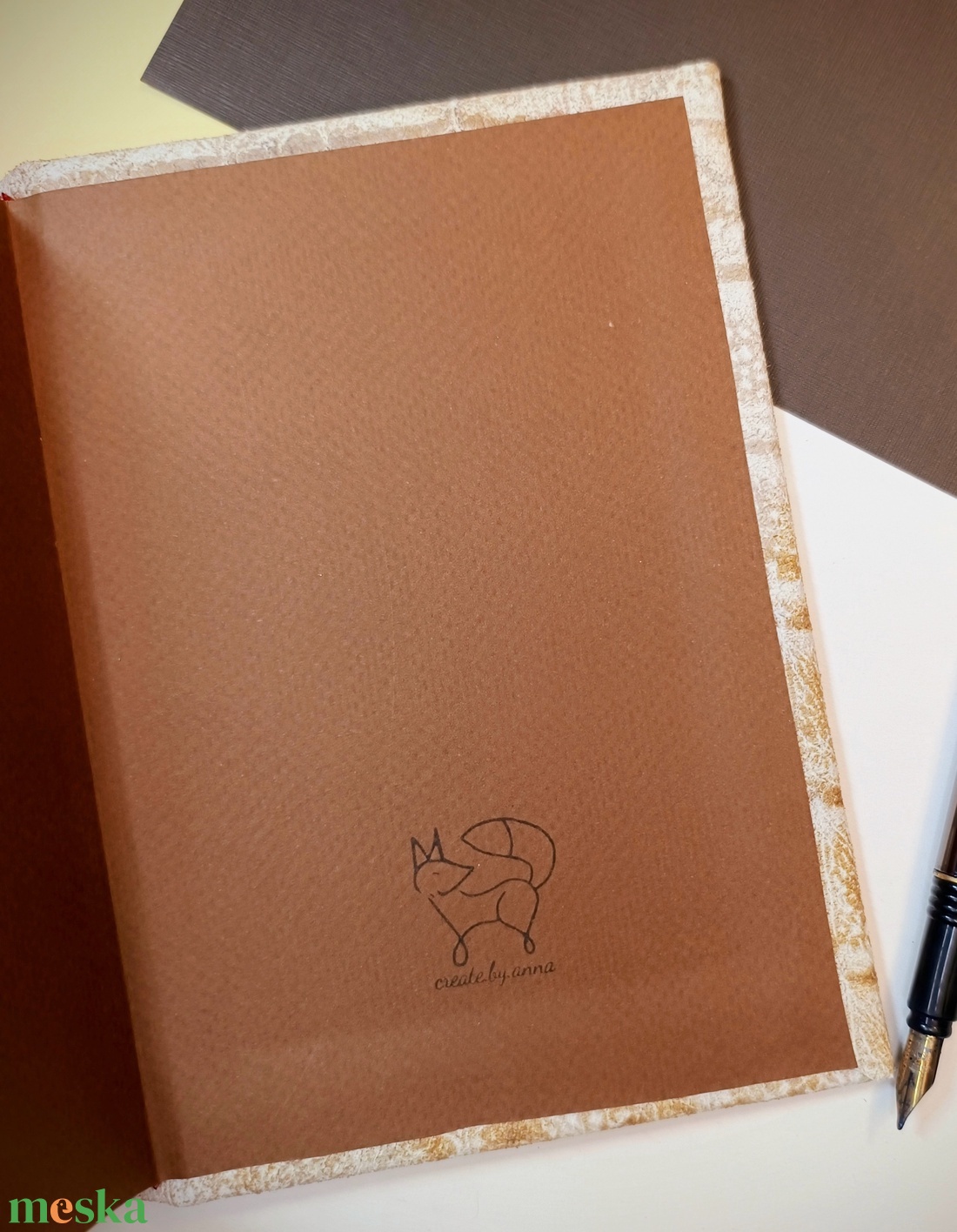 Egyedi bőrkötsű napló szemekkel - otthon & életmód - papír, írószer - jegyzetfüzet & napló - Meska.hu Egyedi bőrkötsű napló szemekkel - otthon & életmód - papír, írószer - jegyzetfüzet & napló - Meska.hu