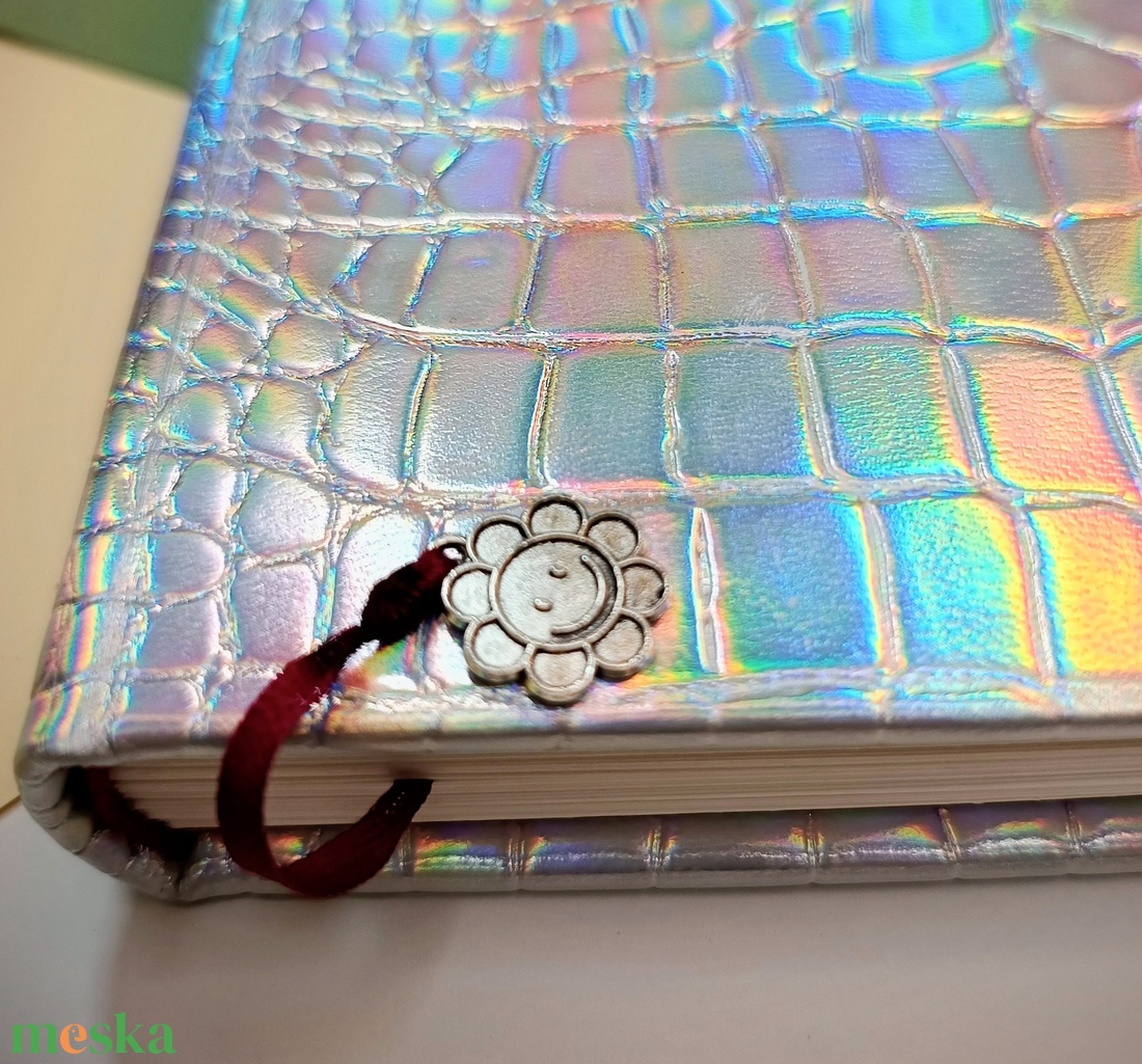 Egyedi bőrkötsű színváltós napló - otthon & életmód - papír, írószer - jegyzetfüzet & napló - Meska.hu Egyedi bőrkötsű színváltós napló - otthon & életmód - papír, írószer - jegyzetfüzet & napló - Meska.hu