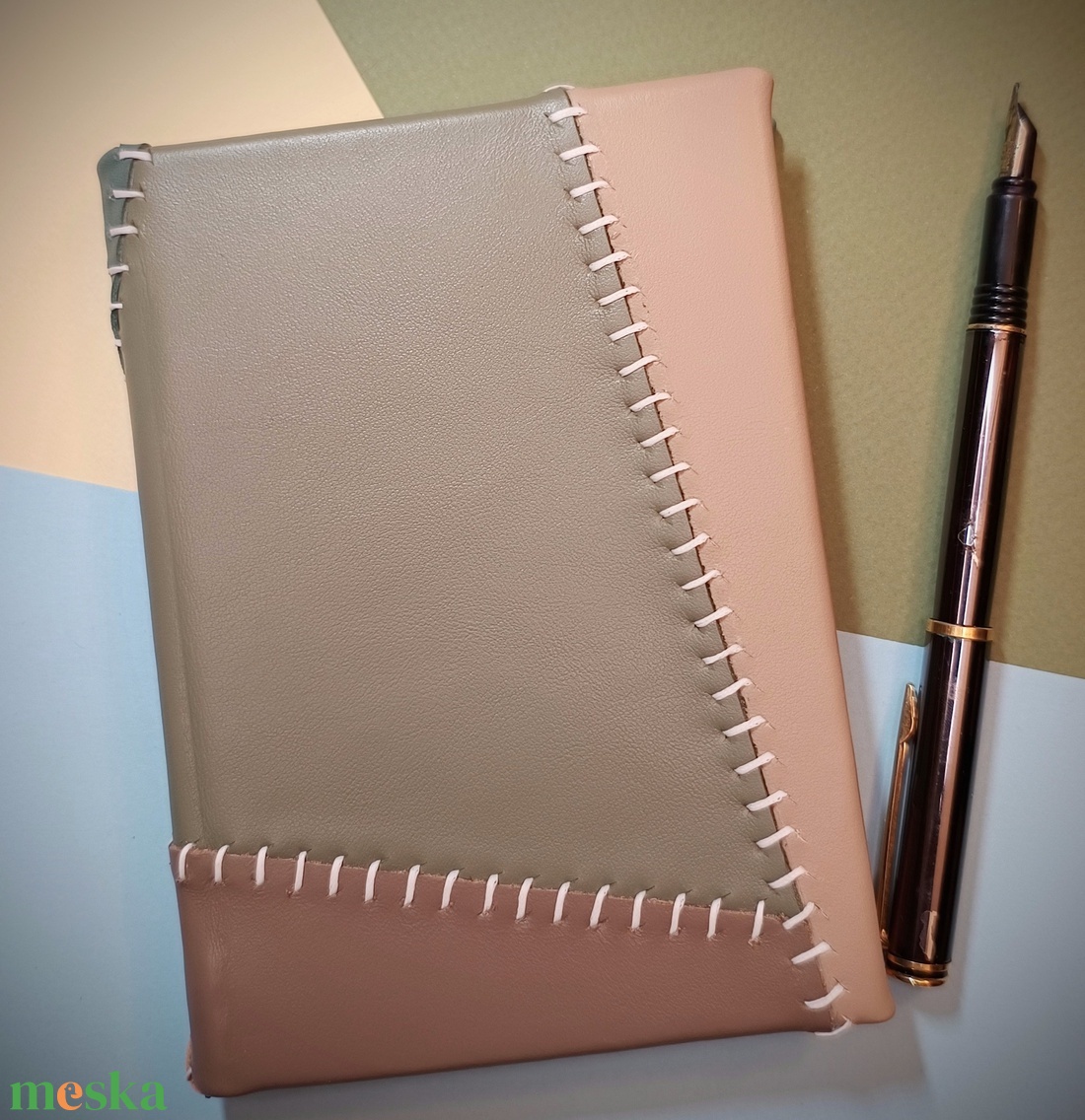Pasztell patchwork bőrkötsű napló A6 - otthon & életmód - papír, írószer - jegyzetfüzet & napló - Meska.hu Pasztell patchwork bőrkötsű napló A6 - otthon & életmód - papír, írószer - jegyzetfüzet & napló - Meska.hu