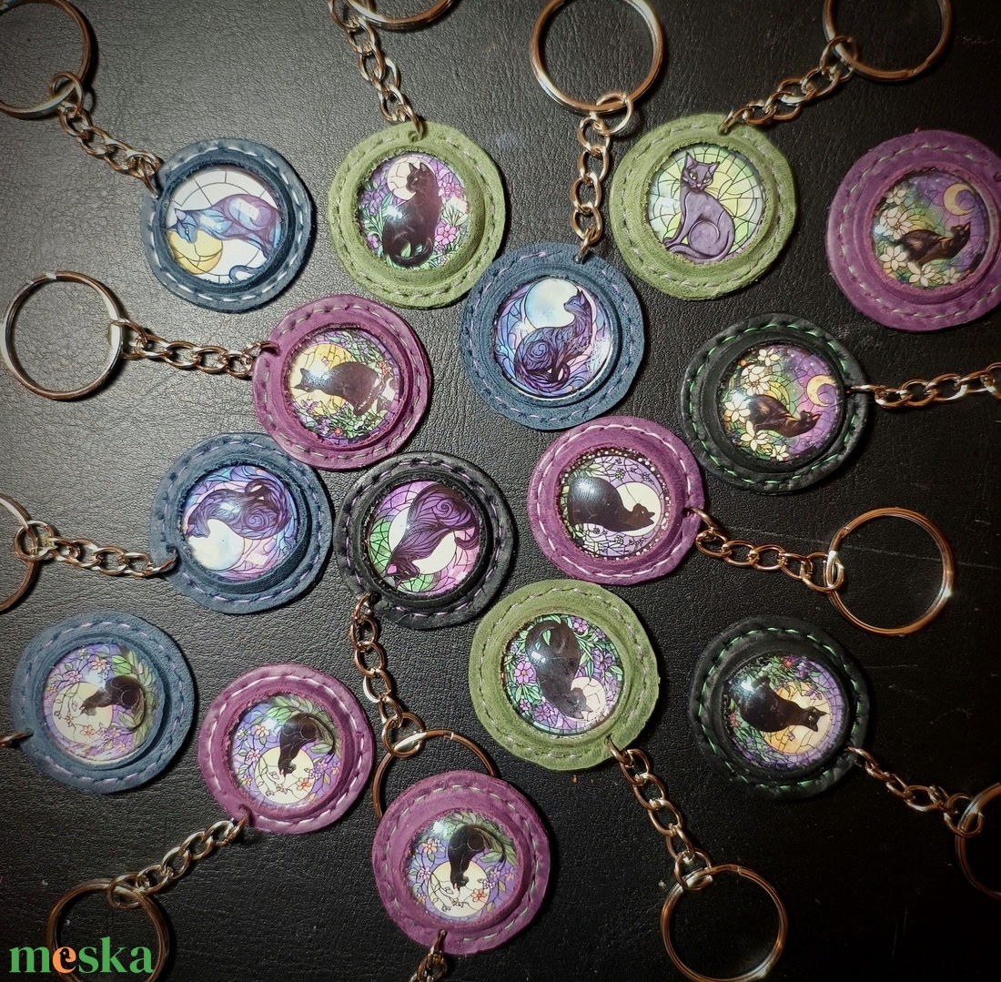 Feketemacskás kulcstartó - táska & tok - kulcstartó & táskadísz - kulcstartó - Meska.hu