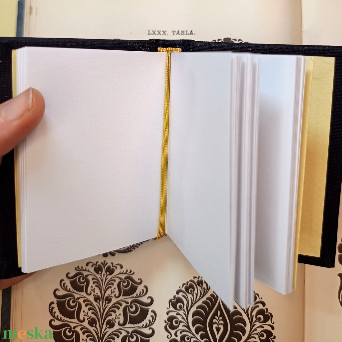 vászon borítású notesz arany népi mintával 7x9cm - otthon & életmód - papír, írószer - jegyzetfüzet & napló - Meska.hu