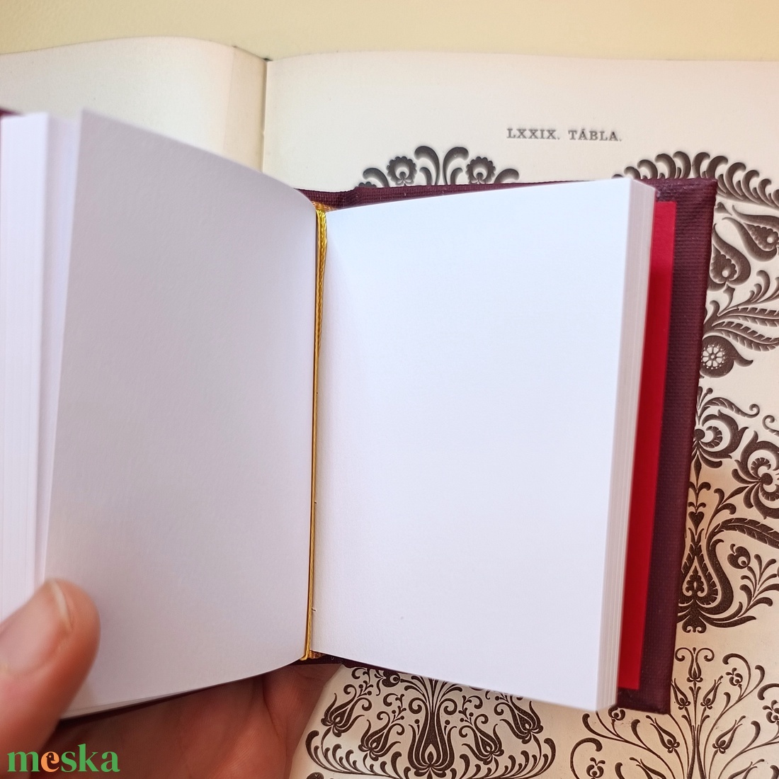 vászon borítású notesz arany népi mintával 7x9cm - otthon & életmód - papír, írószer - jegyzetfüzet & napló - Meska.hu