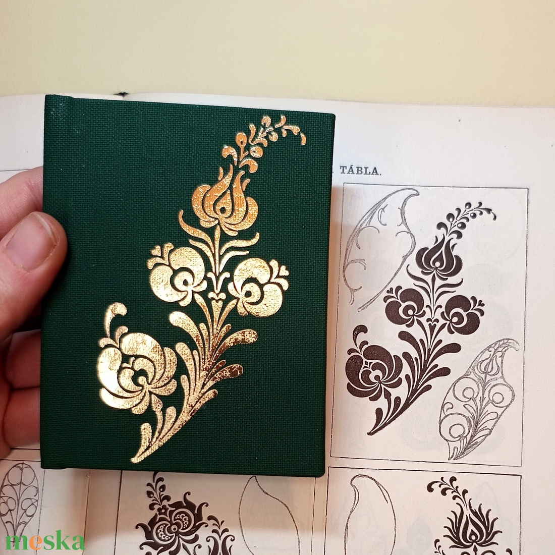 vászon borítású notesz arany népi mintával 7x9cm - otthon & életmód - papír, írószer - jegyzetfüzet & napló - Meska.hu