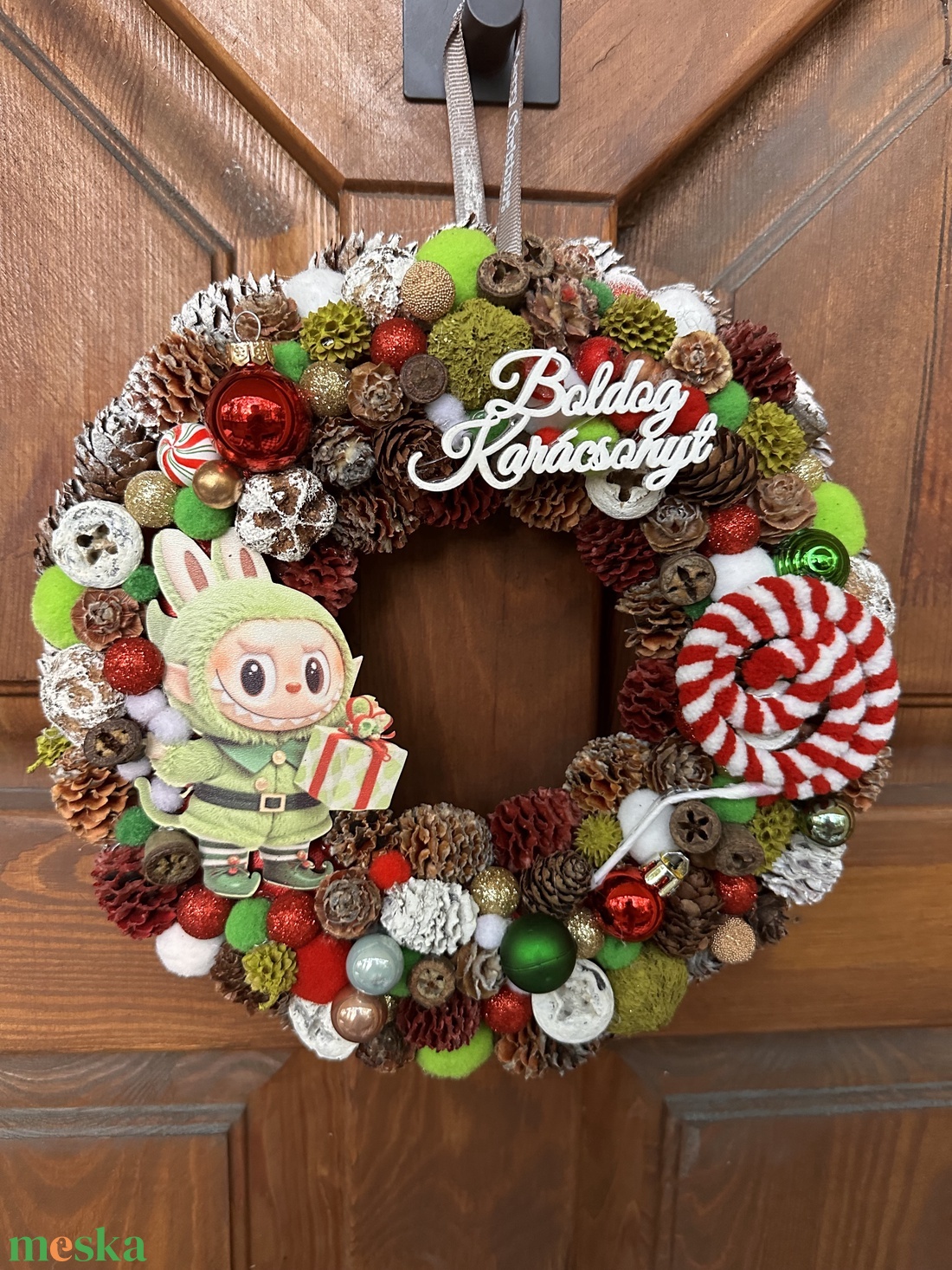 Labubu karacsony - karácsony - karácsonyi lakásdekoráció - karácsonyi ajtódíszek - Meska.hu