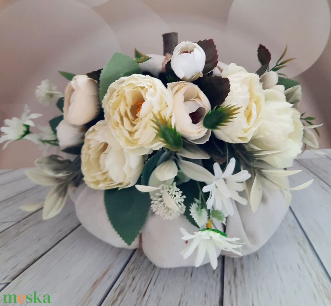 Textiltök virágokkal  - otthon & életmód - dekoráció - asztal és polc dekoráció - asztaldísz - Meska.hu Textiltök virágokkal  - otthon & életmód - dekoráció - asztal és polc dekoráció - asztaldísz - Meska.hu