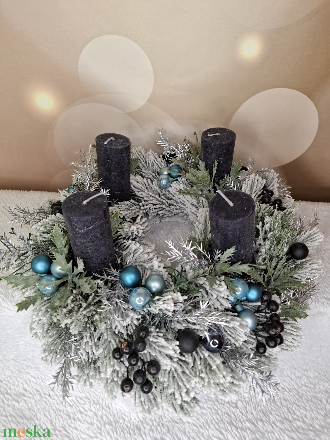 Adventi koszorú fekete gyertyával - karácsony - karácsonyi lakásdekoráció - karácsonyi lakásdíszek - Meska.hu