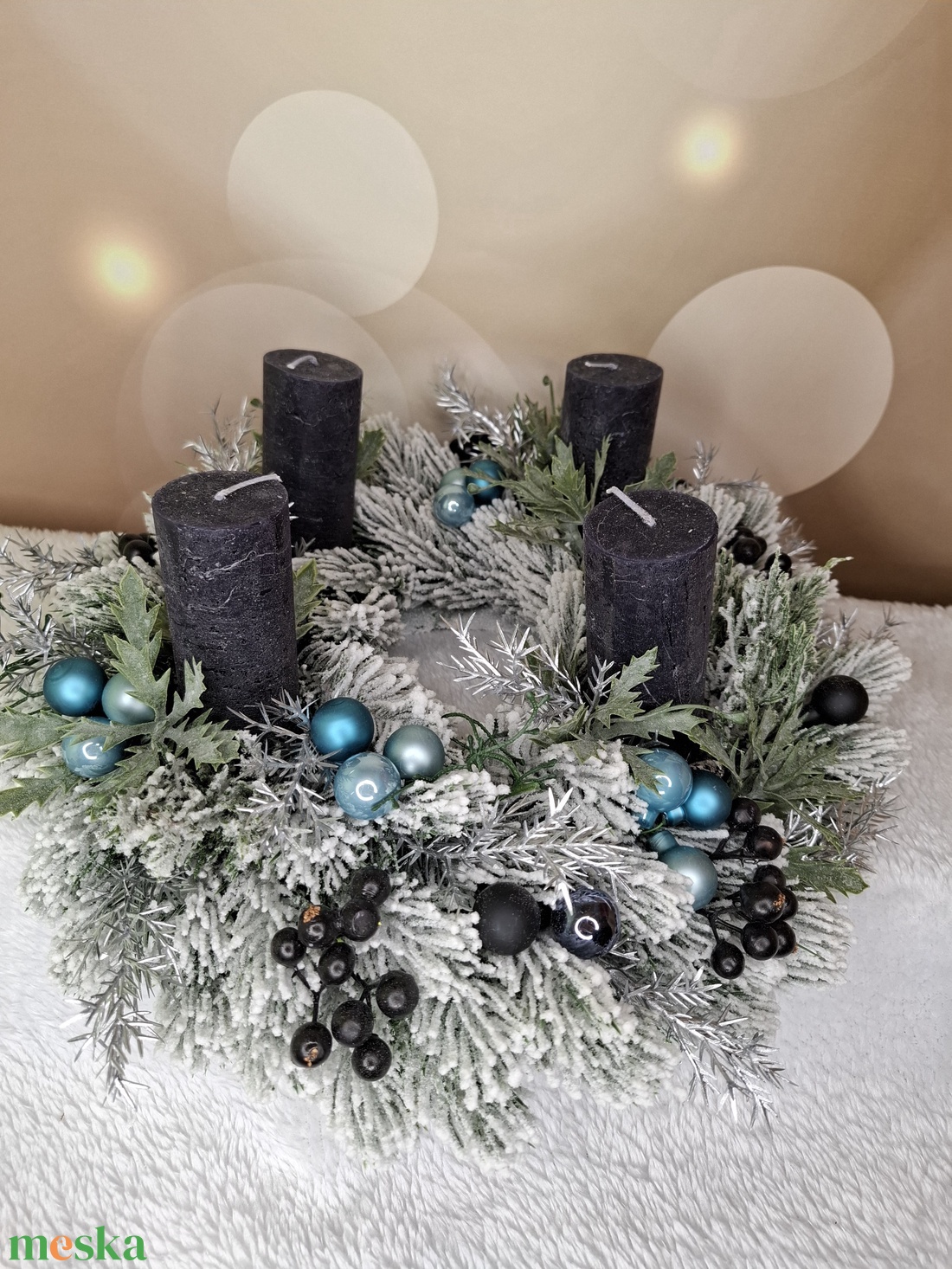 Adventi koszorú fekete gyertyával - karácsony - karácsonyi lakásdekoráció - karácsonyi lakásdíszek - Meska.hu