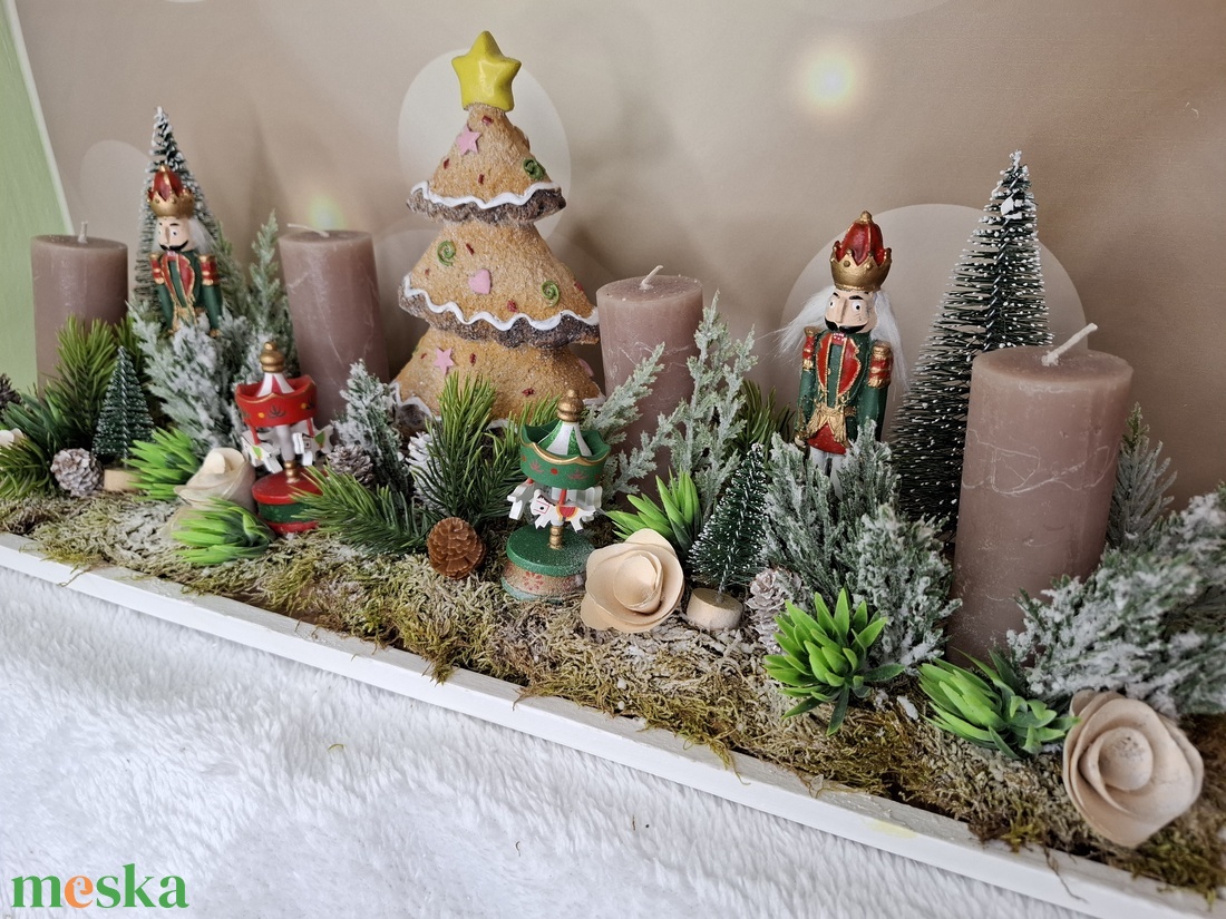 Adventi koszorú diótörővel - karácsony - karácsonyi lakásdekoráció - karácsonyi lakásdíszek - Meska.hu