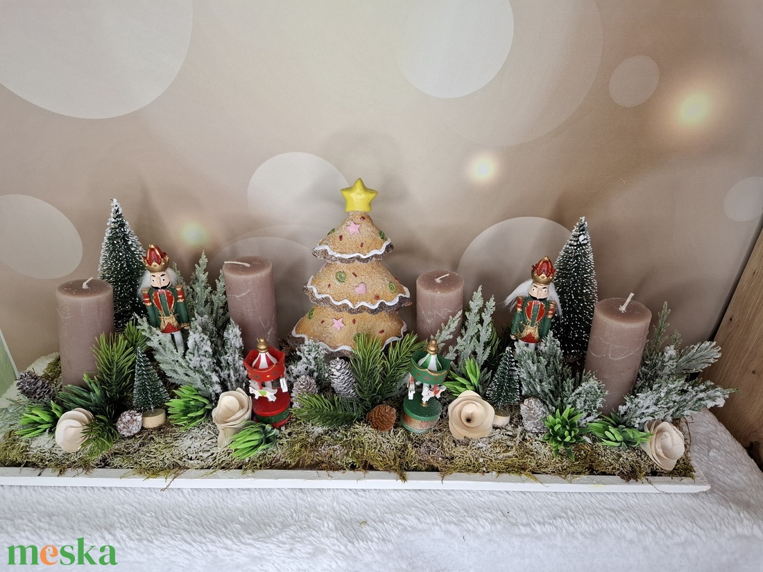 Adventi koszorú diótörővel - karácsony - karácsonyi lakásdekoráció - karácsonyi lakásdíszek - Meska.hu