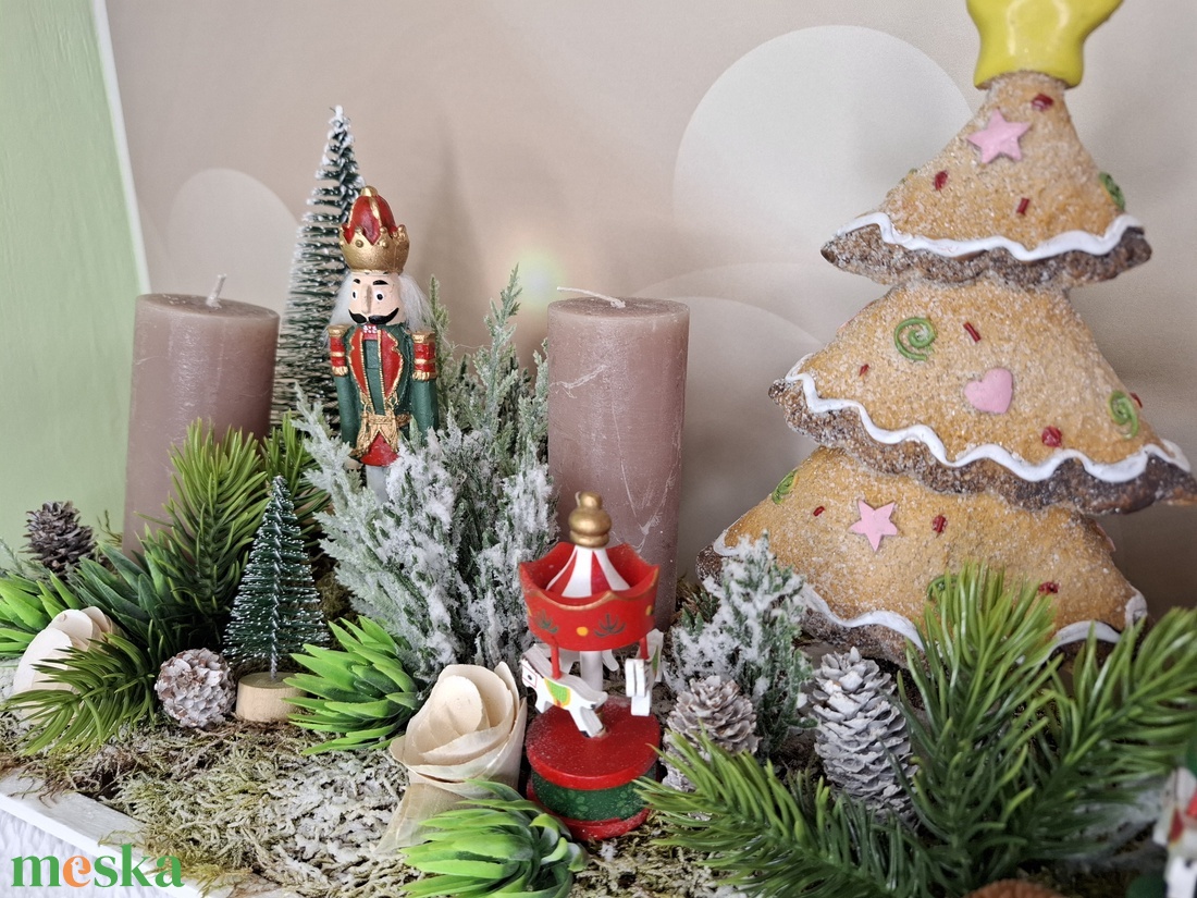 Adventi koszorú diótörővel - karácsony - karácsonyi lakásdekoráció - karácsonyi lakásdíszek - Meska.hu