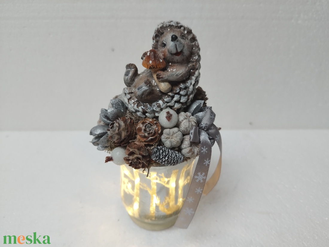 Sünis karácsonyi dísz - karácsony - karácsonyi lakásdekoráció - karácsonyi lakásdíszek - Meska.hu