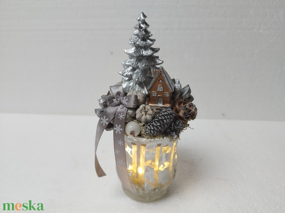 Fenyőfa házikóval karácsonyi dísz - karácsony - karácsonyi lakásdekoráció - ünnepi asztaldekoráció - Meska.hu