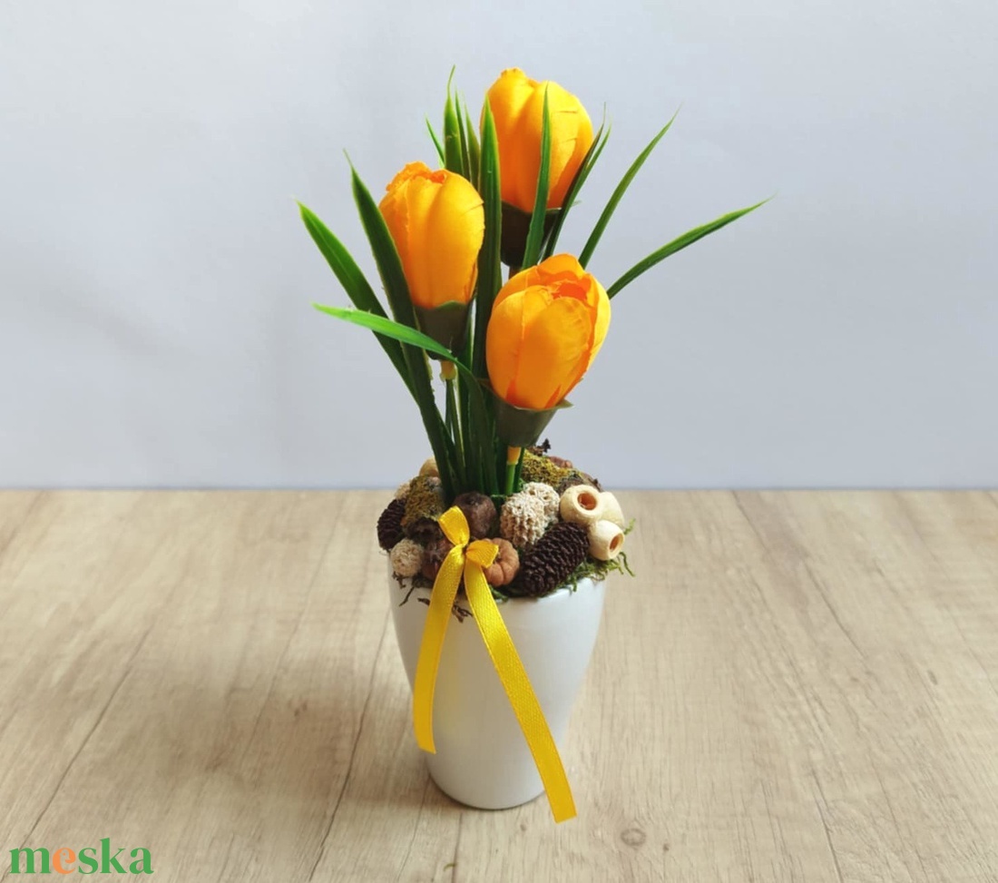 Krókuszos tavaszi asztaldísz - otthon & életmód - dekoráció - asztal és polc dekoráció - asztaldísz - Meska.hu