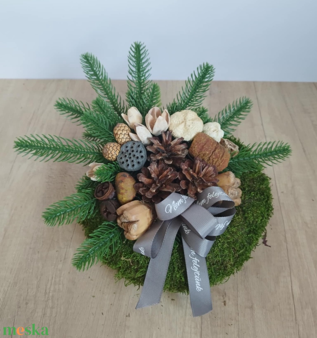 Moha koszorú fenyővel 20cm (kegyeleti dísz, sírdísz) - otthon & életmód - vallás - temetkezési tárgy - Meska.hu Moha koszorú fenyővel 20cm (kegyeleti dísz, sírdísz) - otthon & életmód - vallás - temetkezési tárgy - Meska.hu