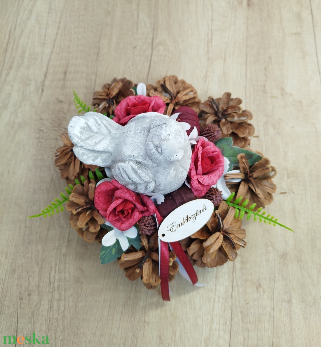 Toboz koszorú madárral 20cm (Sírdísz, kegyeleti dísz) - otthon & életmód - vallás - temetkezési tárgy - sírkoszorú, kegyeleti koszorú - Meska.hu Toboz koszorú madárral 20cm (Sírdísz, kegyeleti dísz) - otthon & életmód - vallás - temetkezési tárgy - sírkoszorú, kegyeleti koszorú - Meska.hu