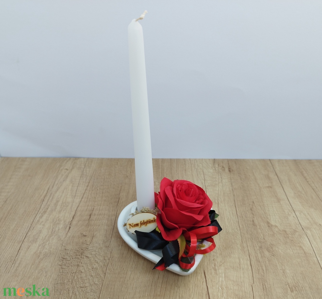 Gipsz szív gyetyával (Kegyeleti dísz, sírdísz) - otthon & életmód - vallás - temetkezési tárgy - temetői gyertyák, mécsesek - Meska.hu Gipsz szív gyetyával (Kegyeleti dísz, sírdísz) - otthon & életmód - vallás - temetkezési tárgy - temetői gyertyák, mécsesek - Meska.hu