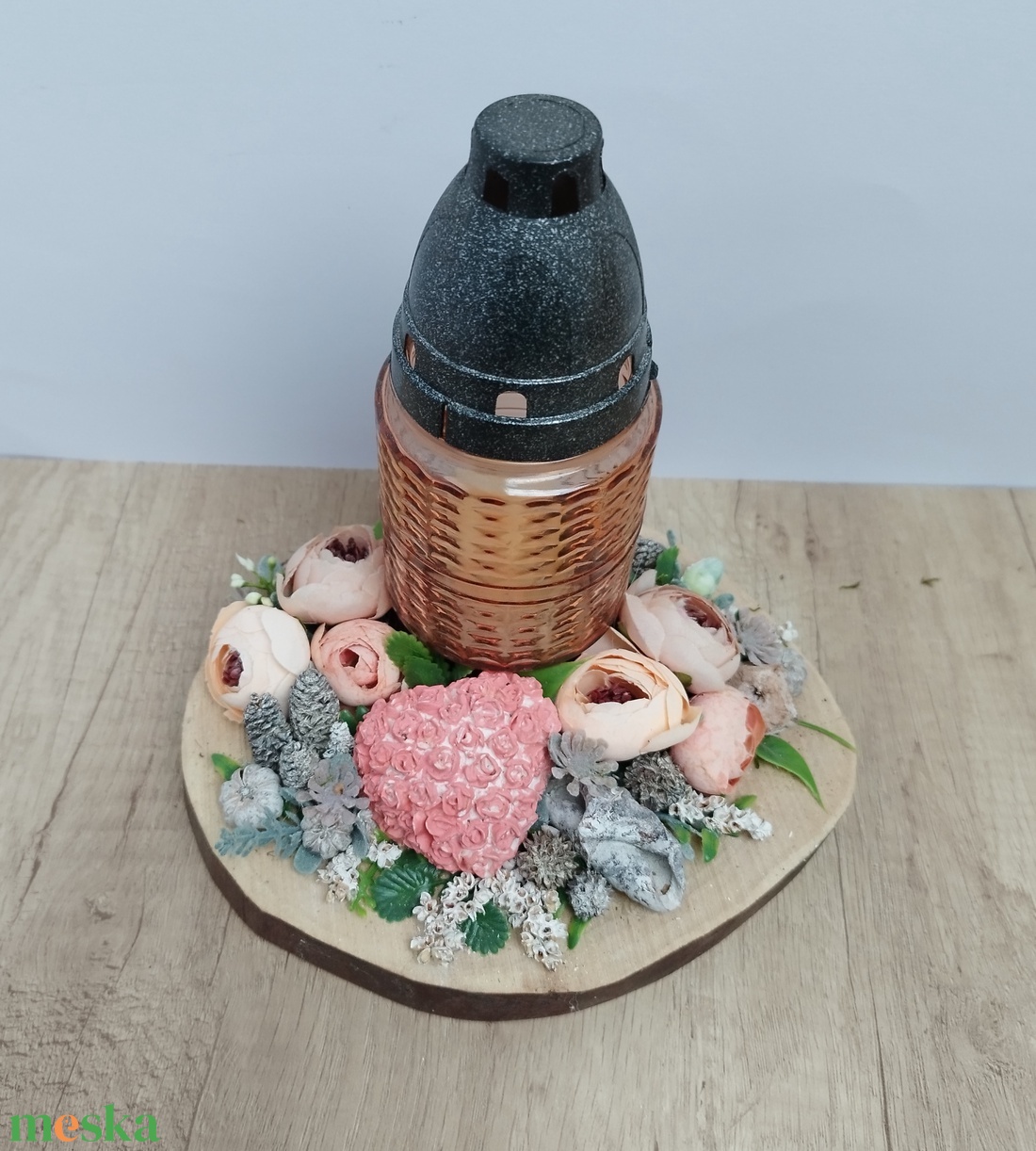 Fa korongos  kegyeleti dísz (sírdísz) - otthon & életmód - vallás - temetkezési tárgy - temetői gyertyák, mécsesek - Meska.hu Fa korongos  kegyeleti dísz (sírdísz) - otthon & életmód - vallás - temetkezési tárgy - temetői gyertyák, mécsesek - Meska.hu