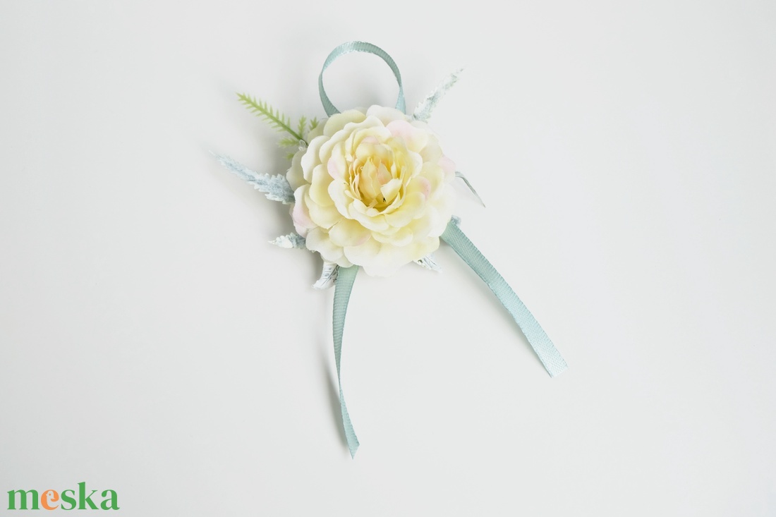 Esküvői kitűző esküvői bokréta vőlegény kitűző sárga - esküvő - kiegészítők - kitűző - Meska.hu