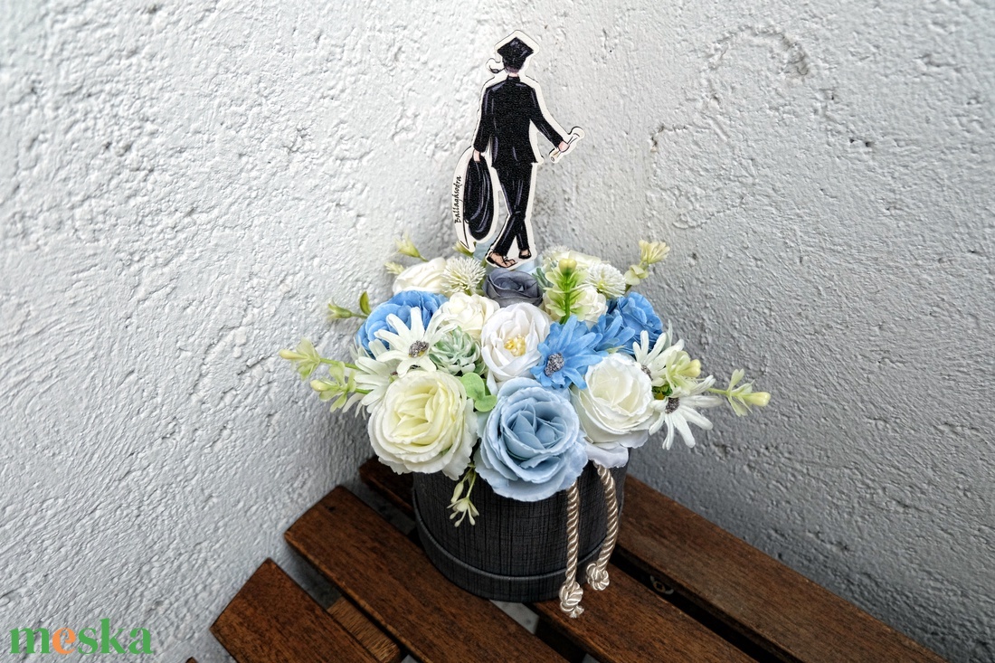 Ballagási virág ballagási ajándék diplomaosztó ajándék - otthon & életmód - virágdekoráció - virágdíszek - asztali virágdísz - Meska.hu