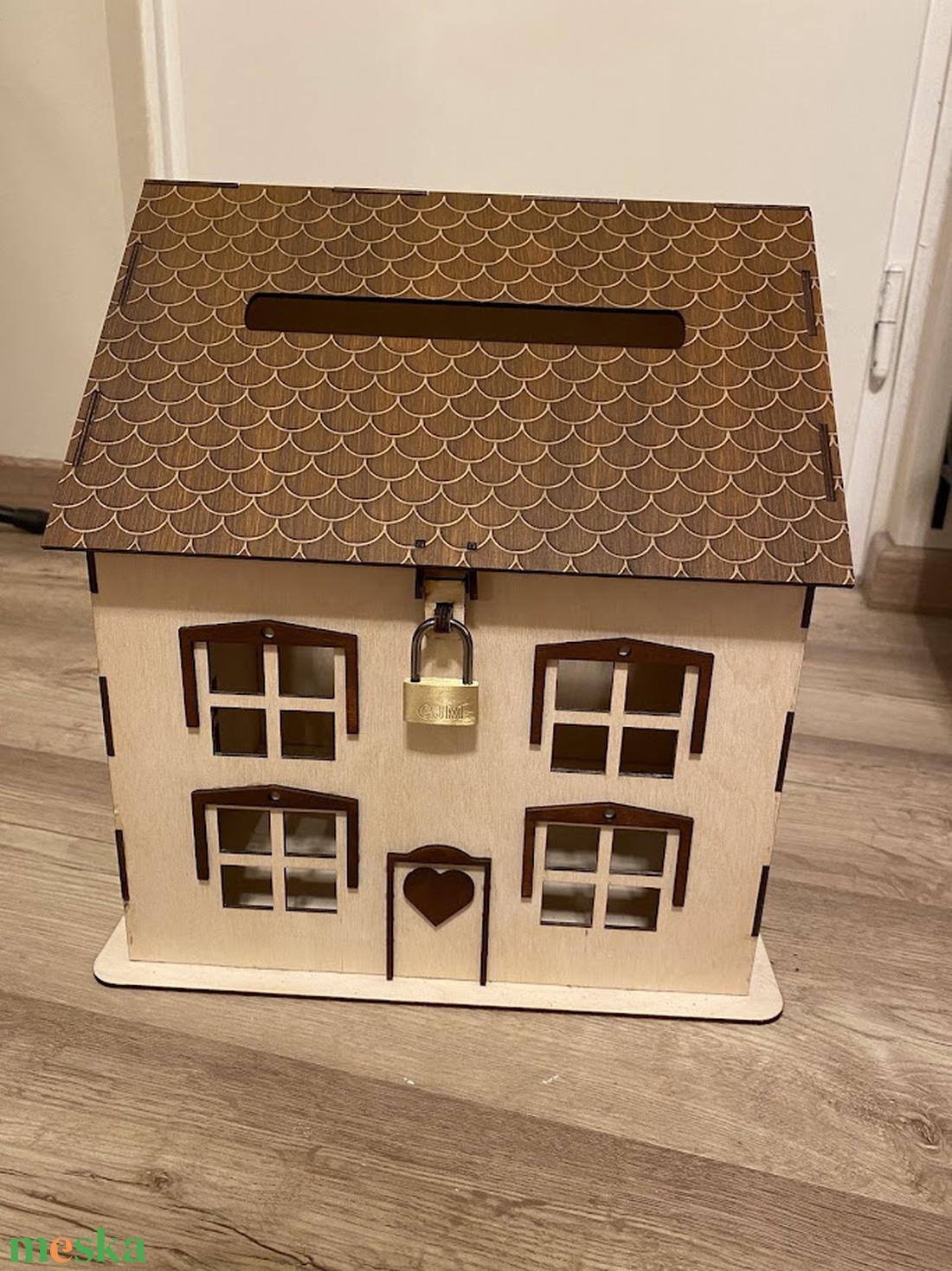 Borítékgyűjtő házikó � színezett tetővel - esküvő - emlék & ajándék - nászajándék - nászajándék gyűjtők - Meska.hu