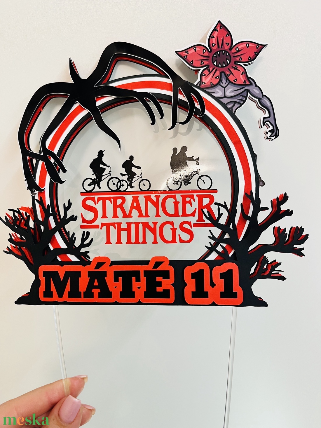 Egyedi Stranger Things Tortabeszúró - esküvő - dekoráció - sütidísz - Meska.hu