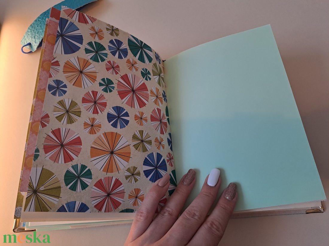 Utazási napló -  Uti napló - Travel Journal -Műbőr borítású - 4 kézzel varrt - Scrapbook desing résszel - otthon & életmód - papír, írószer - jegyzetfüzet & napló - Meska.hu
