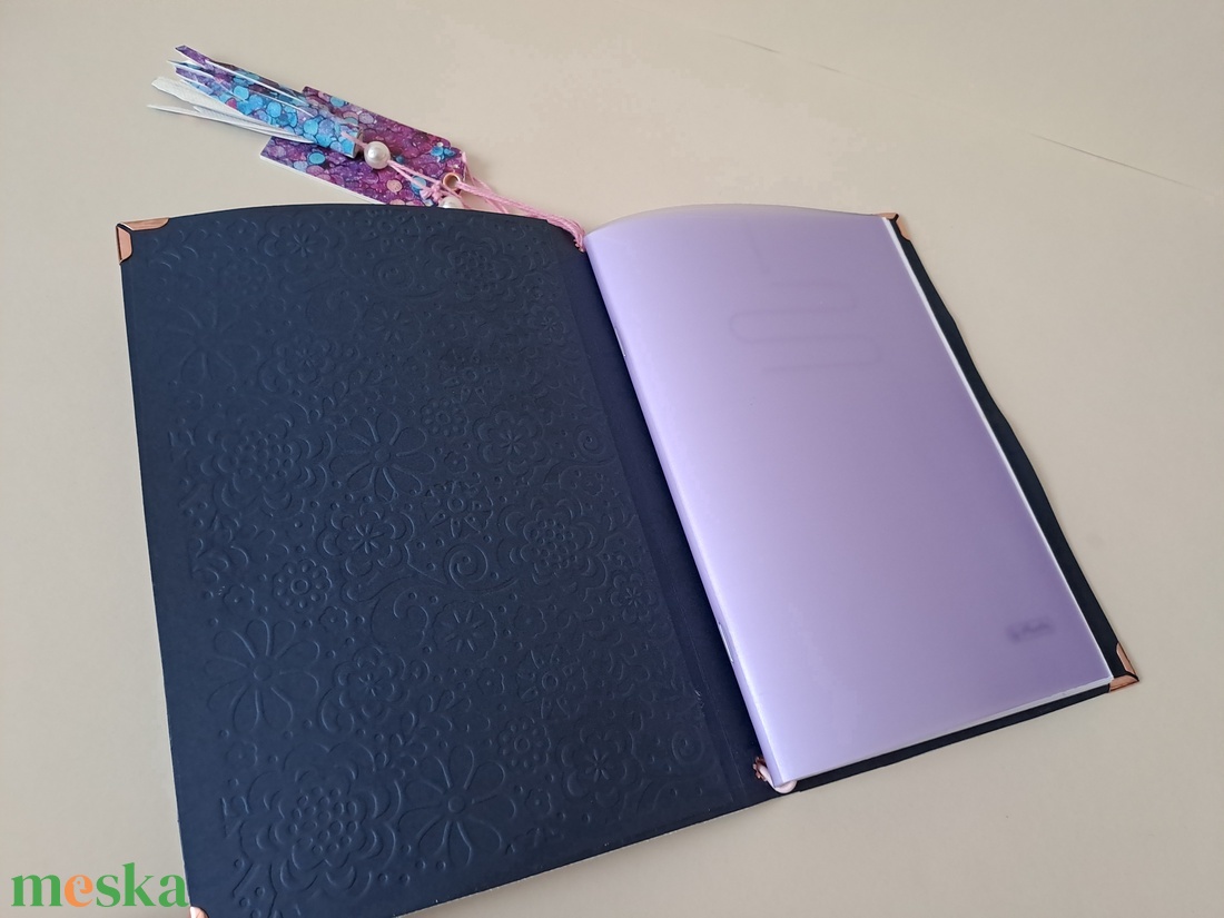 Dizájnos műbőr magenta és türkiz glitteres- mintával  Füzettartó - otthon & életmód - papír, írószer - jegyzetfüzet & napló - Meska.hu