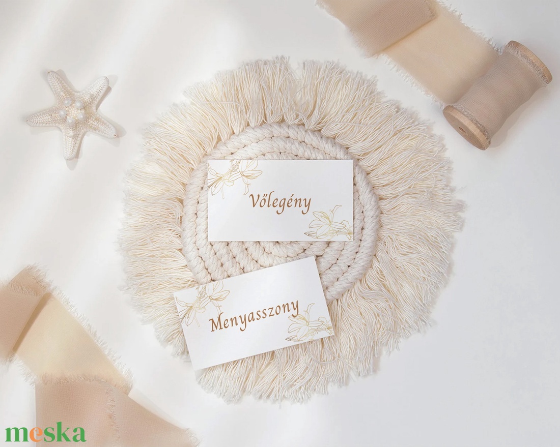 Liliom minimál stílusú, esküvői ültetőkártya, névjegy - esküvő - meghívó & kártya - ültetési rend - Meska.hu