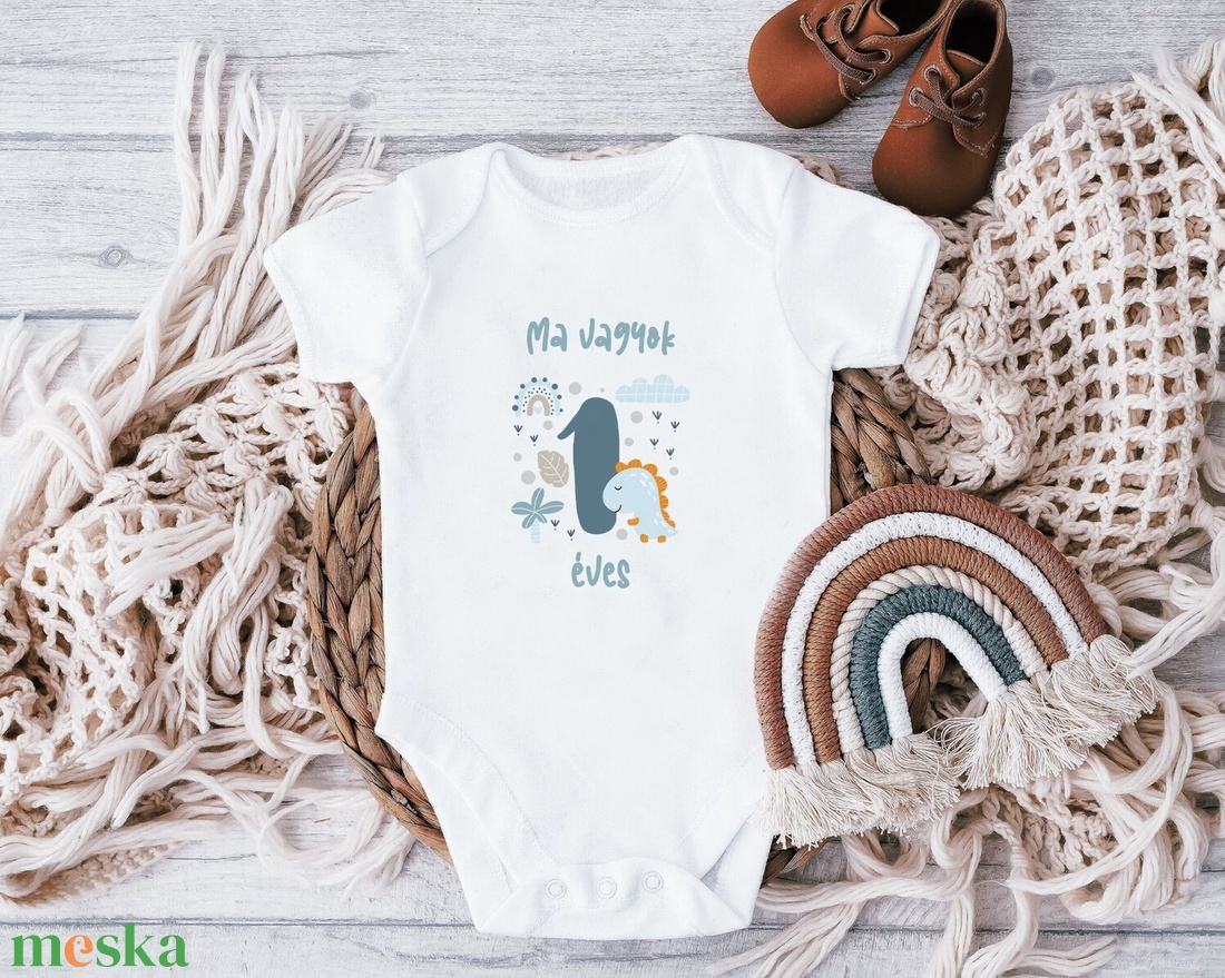 Születésnapi baba body, Dinós baba body, kisfiúnak, baba köszöntő, születésnapi baba body - ruha & divat - babaruha & gyerekruha - body - Meska.hu