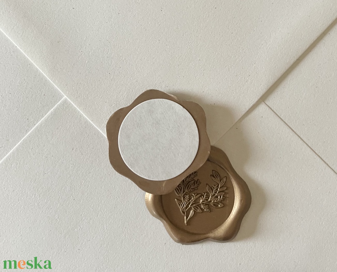 Viaszpecsét levél mintás, arany színű, rusztikus borítékzáró pecsét - esküvő - meghívó & kártya - meghívó - Meska.hu Viaszpecsét levél mintás, arany színű, rusztikus borítékzáró pecsét - esküvő - meghívó & kártya - meghívó - Meska.hu