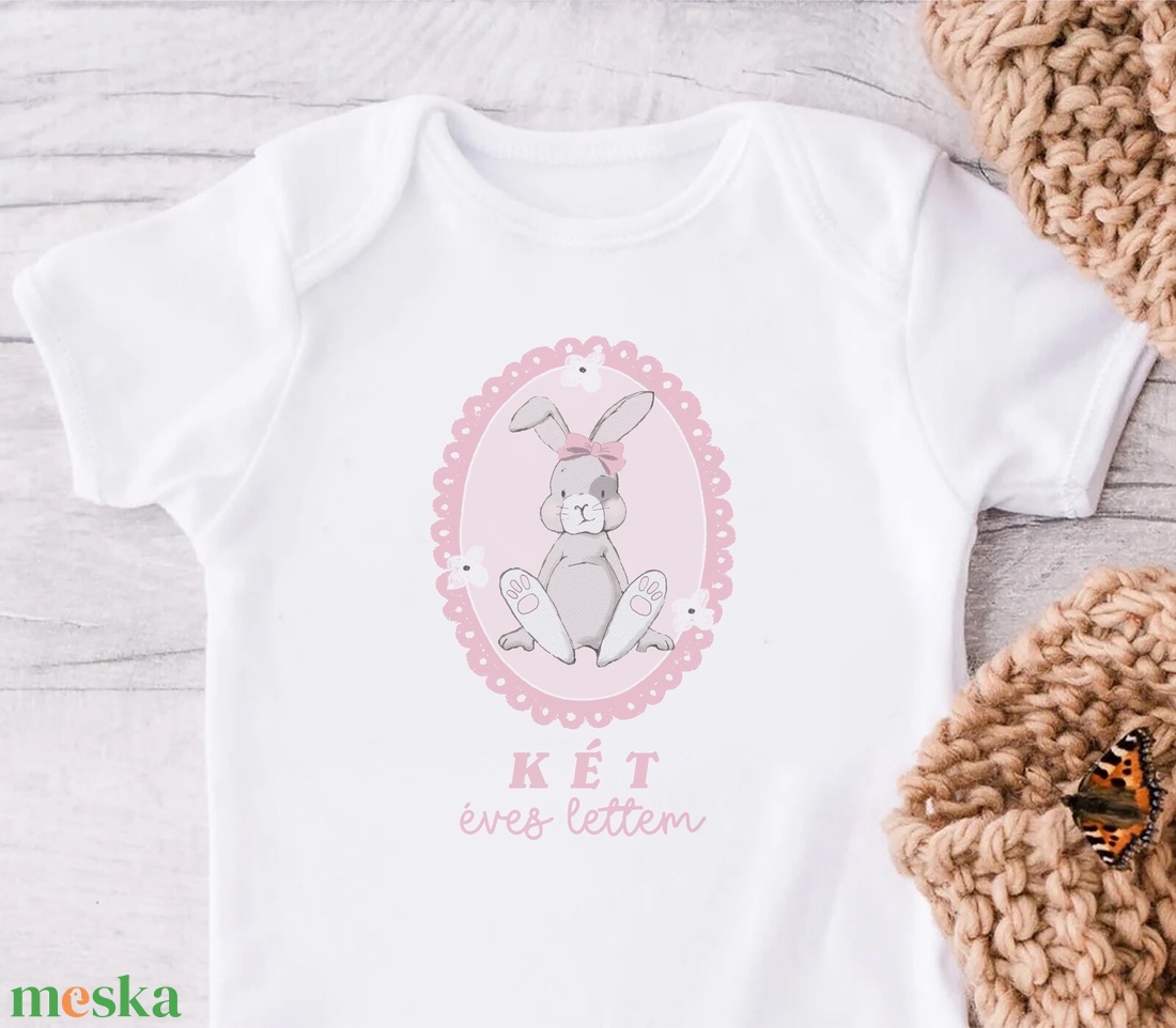 Születésnapi nyuszis baba body, tütü tüll szoknya és fejpánt szettel - ruha & divat - babaruha & gyerekruha - body - Meska.hu