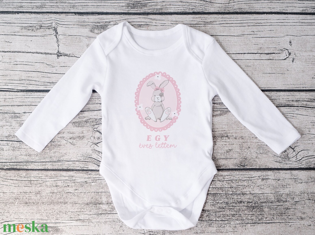 Születésnapi nyuszis baba body, tütü tüll szoknya és fejpánt szettel - ruha & divat - babaruha & gyerekruha - body - Meska.hu