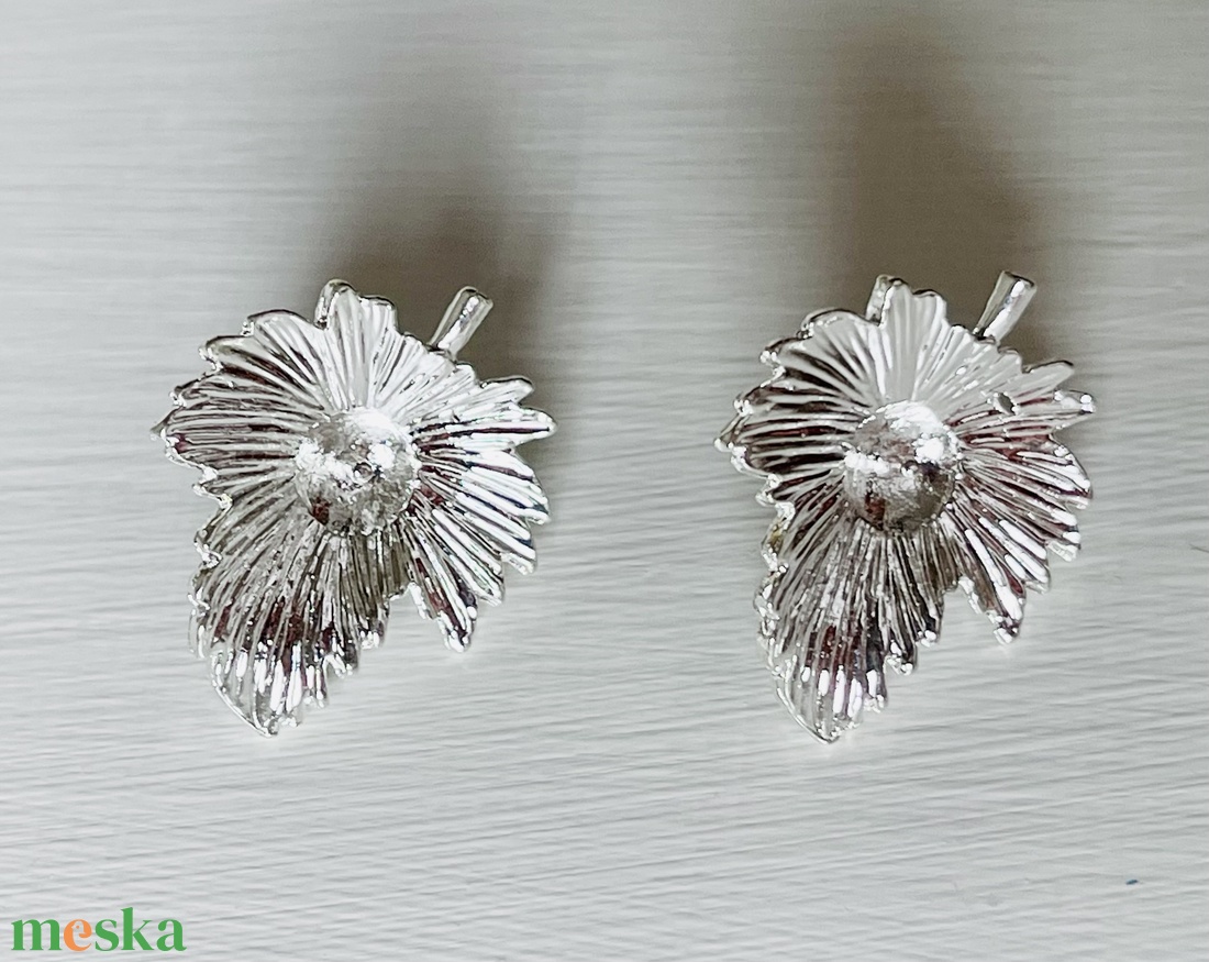 Kiárusítás! Fülbevaló alap szőlőleveles, ezüst - kellékek & szerszámok - ékszerkellék - fülbevaló alap - Meska.hu