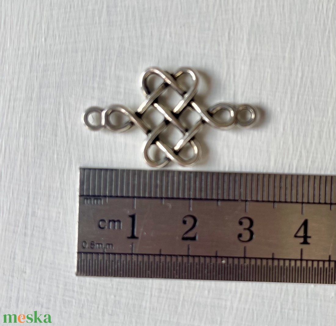 Kiárusítás, tibeti ezüst színű keltacsomó  alakú, fém medál  - kellékek & szerszámok - ékszerkellék - charmok - Meska.hu