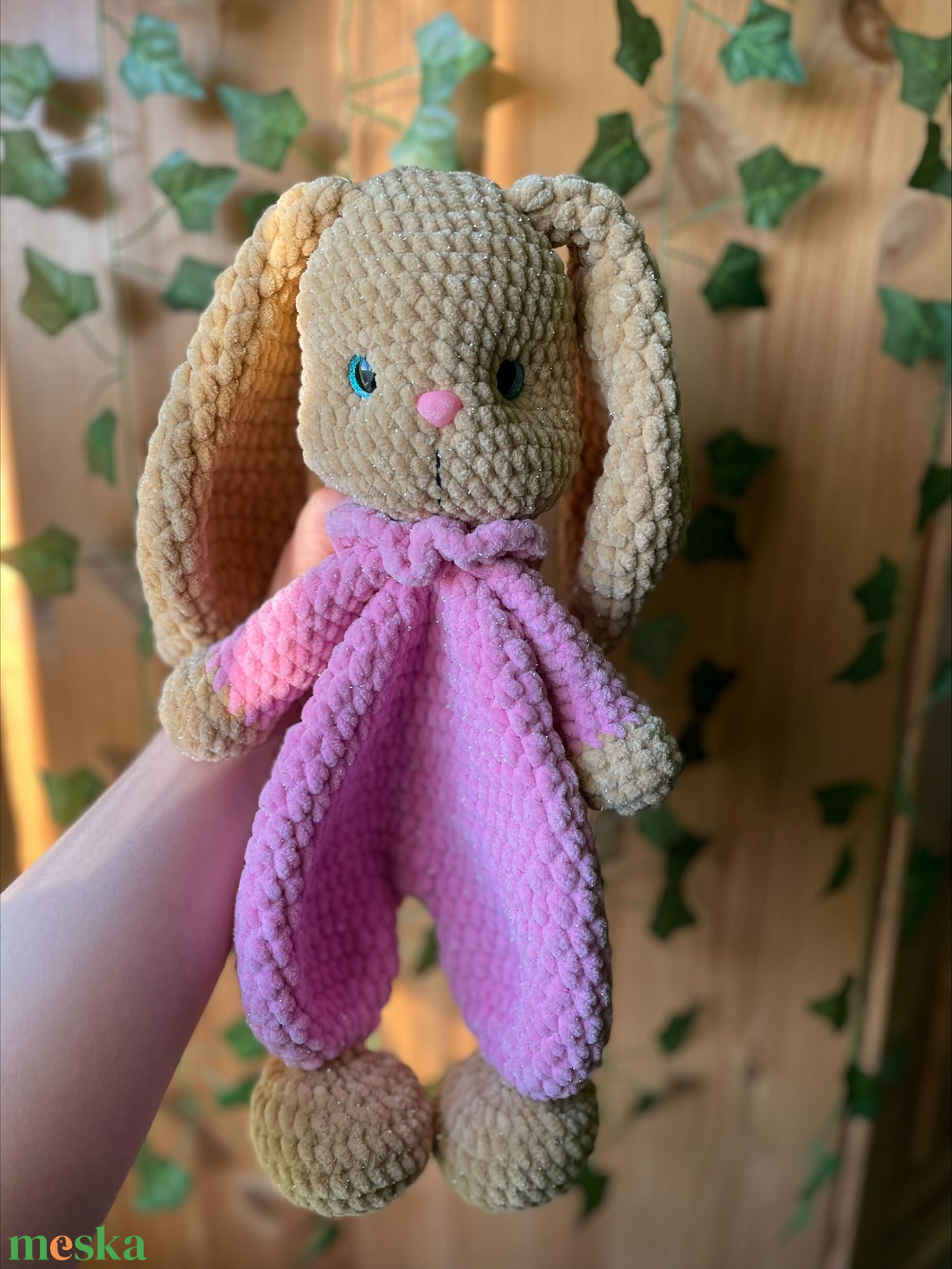 Horgolt plüss nyuszi szundipajti - játék & sport - plüssállat & játékfigura - nyuszi - Meska.hu