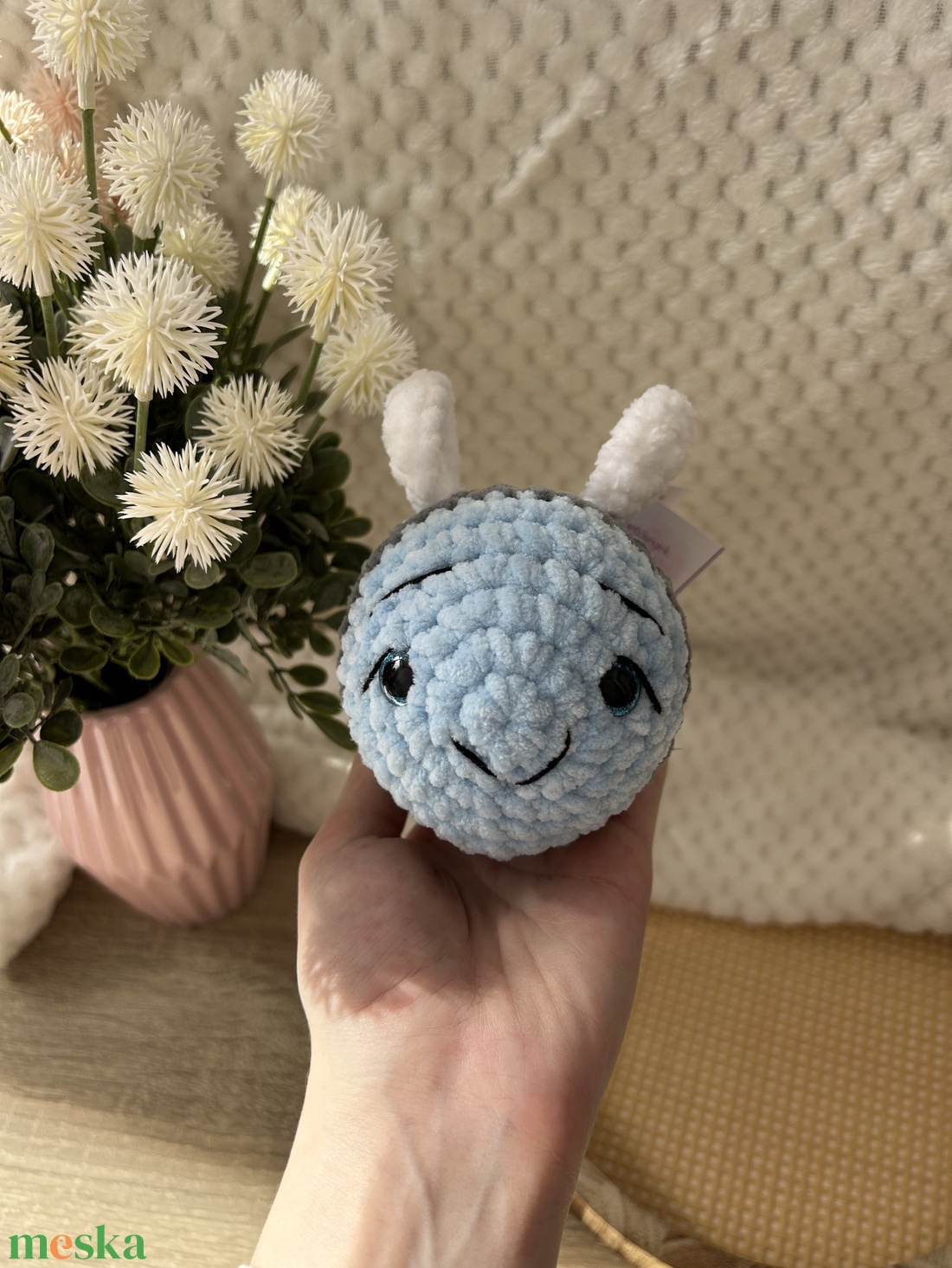 Horgolt méhecske( kék-szürke) - játék & sport - plüssállat & játékfigura - más figura - Meska.hu
