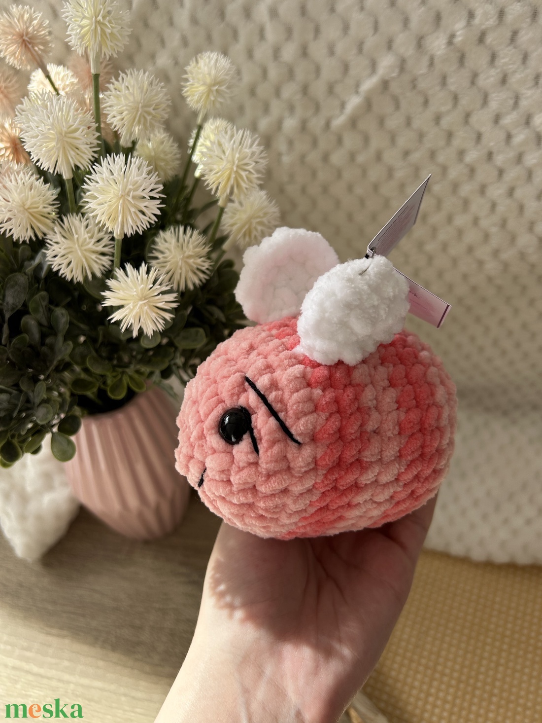 Horgolt méhecske( barack-korall) - játék & sport - plüssállat & játékfigura - más figura - Meska.hu