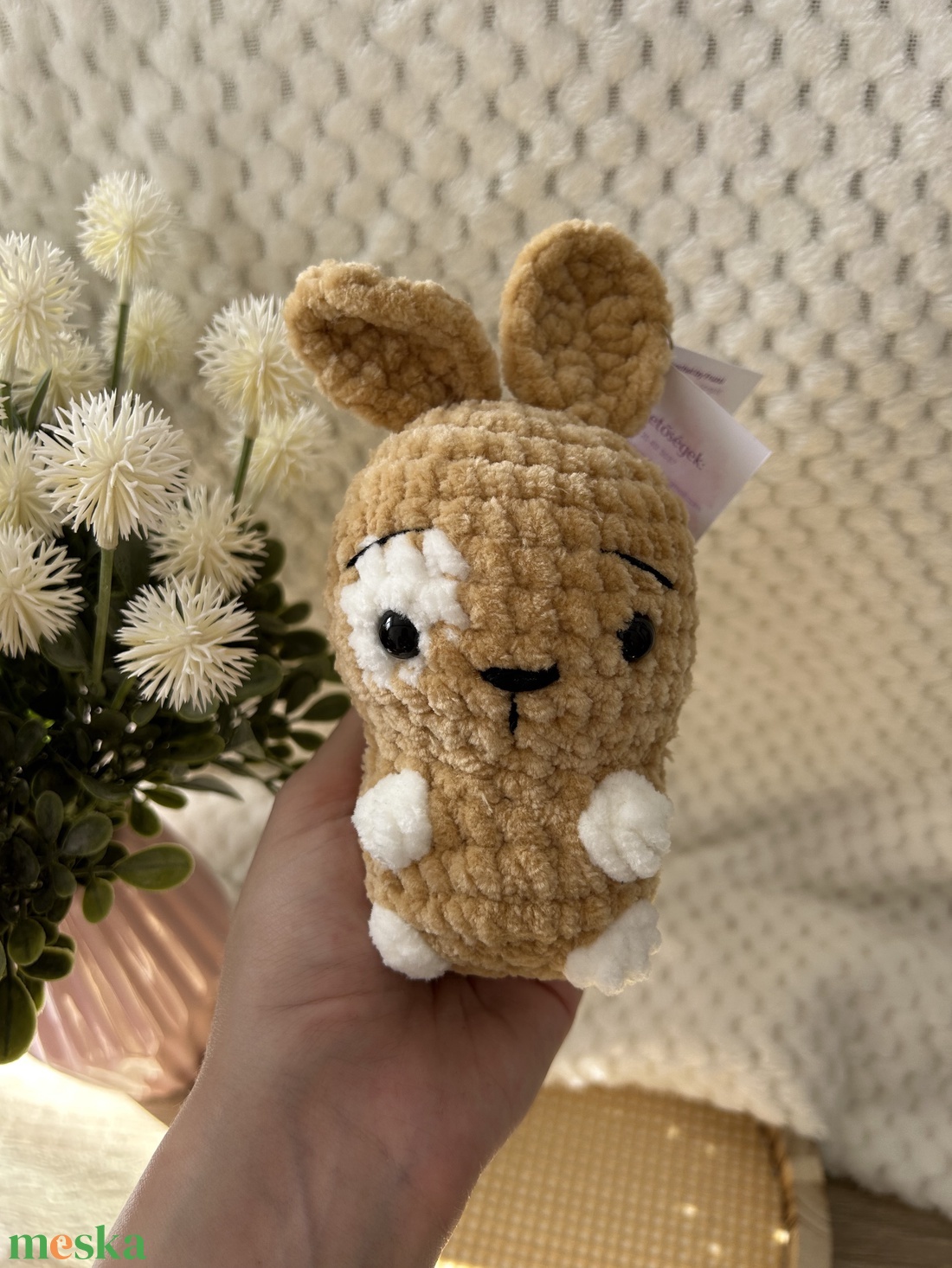 Horgolt kisnyuszi( zsemle-törtfehér) - játék & sport - plüssállat & játékfigura - nyuszi - Meska.hu