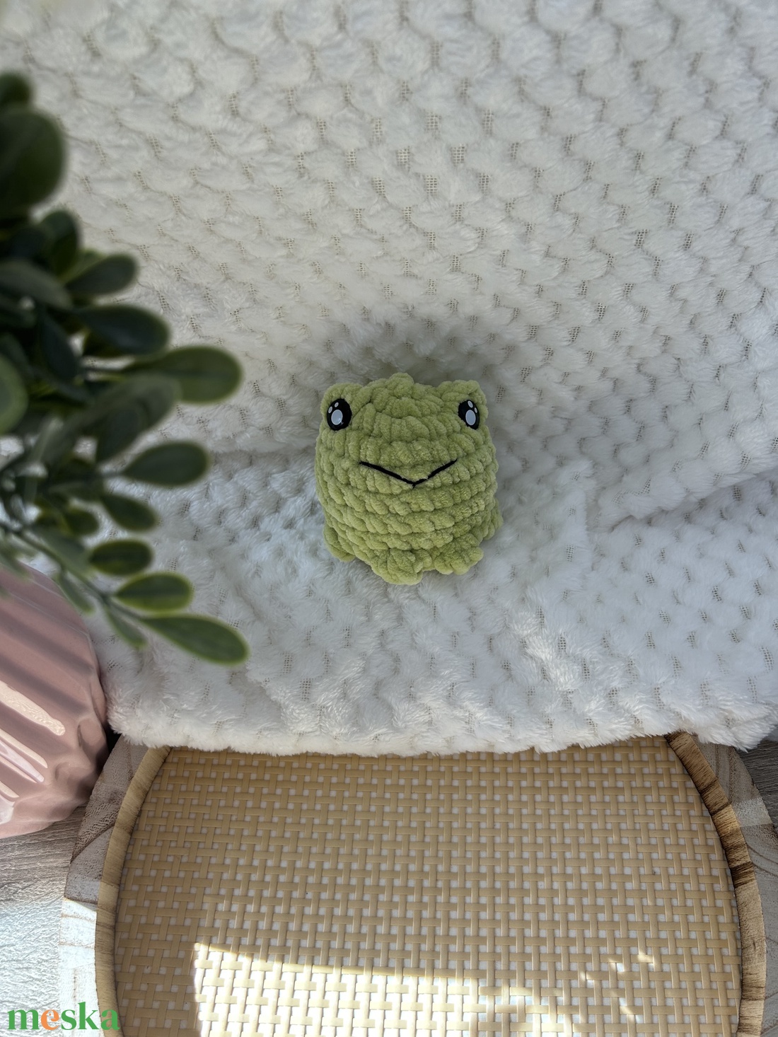 Horgolt béka - játék & sport - plüssállat & játékfigura - béka - Meska.hu