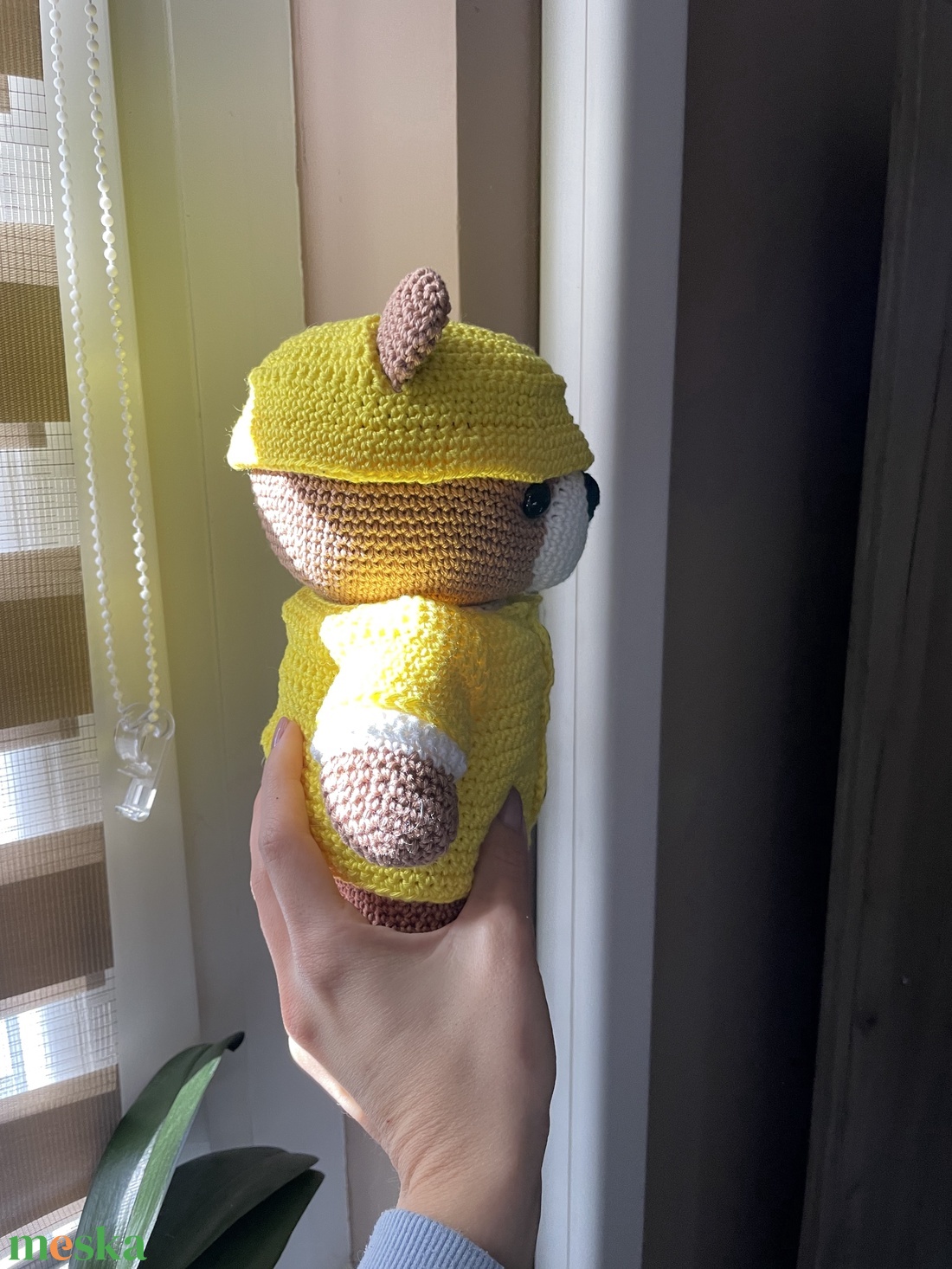 Horgolt plüss esőkabátos maci - játék & sport - plüssállat & játékfigura - maci - Meska.hu