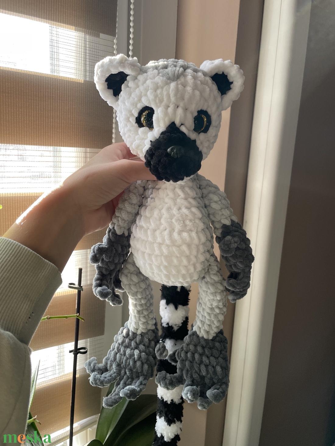 Horgolt plüss gyűrűsfarkú majom - játék & sport - plüssállat & játékfigura - majom - Meska.hu