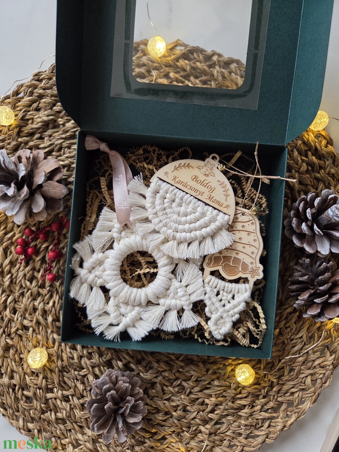 Karácsonyi makramé díszcsomag  - karácsony - karácsonyi lakásdekoráció - karácsonyfadíszek - Meska.hu